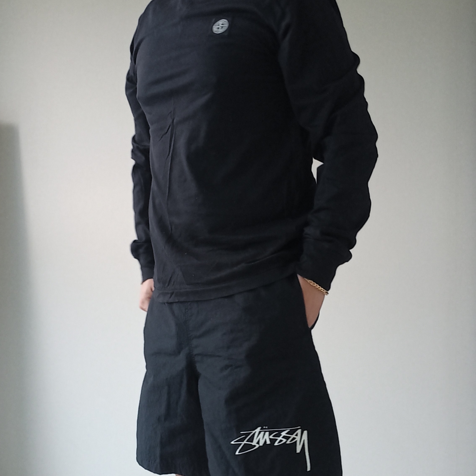 Stone Island 22713 60/2 Cotton Jersey Slim Fit L/S T-Shirt Black - 24FW, Nike x Stussy Shorts Black (FJ9167-010) 착용 스타일 - 5