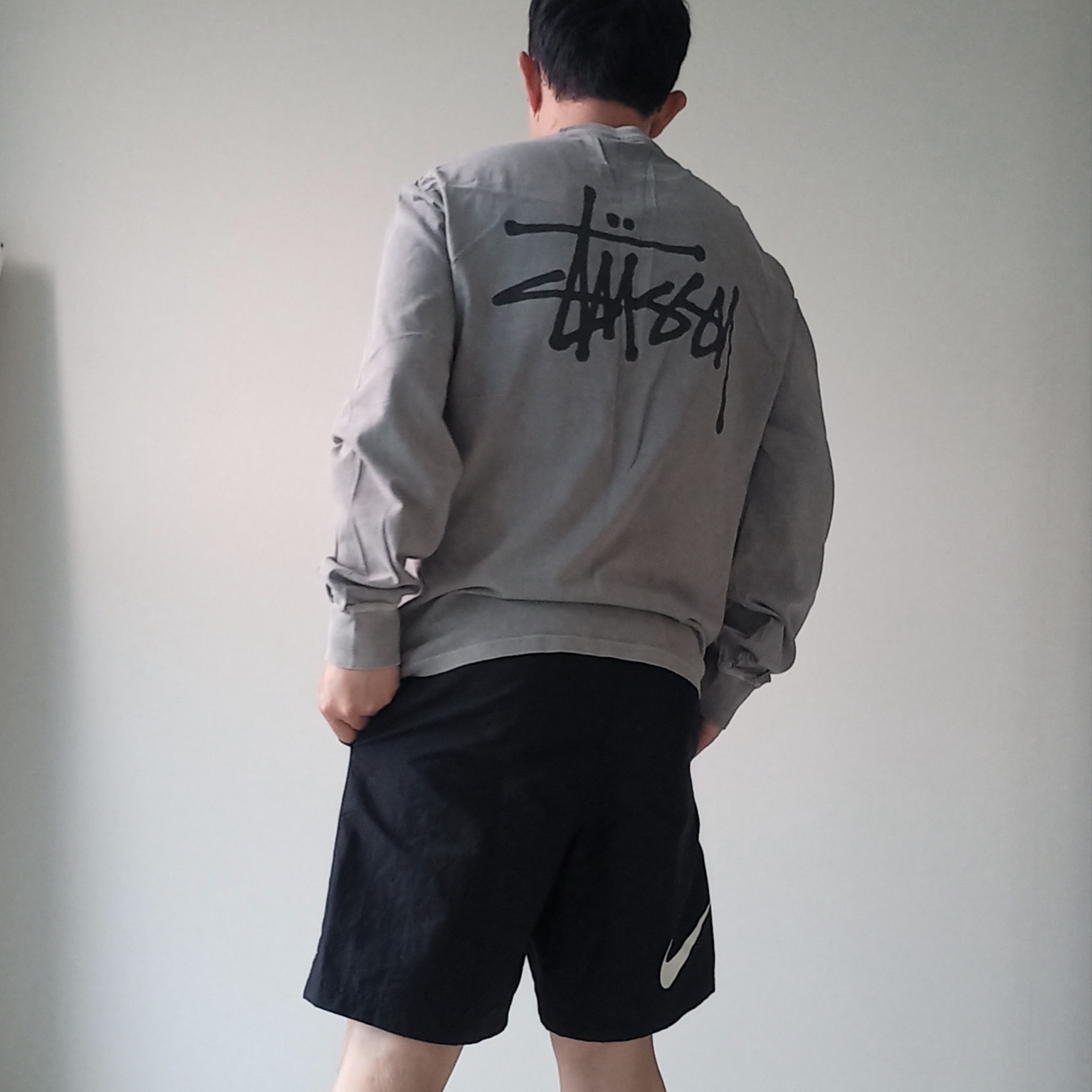 Nike x Stussy Shorts Black (FJ9167-010), Stussy Basic Stussy Pigment Dyed LS T-Shirt Grey 2022 착용 스타일 - 1