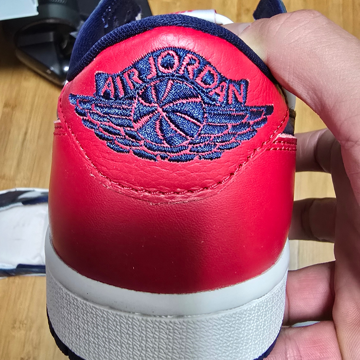 Jordan 1 Retro Low OG Gym Red and Midnight Navy 착용 스타일 - 3