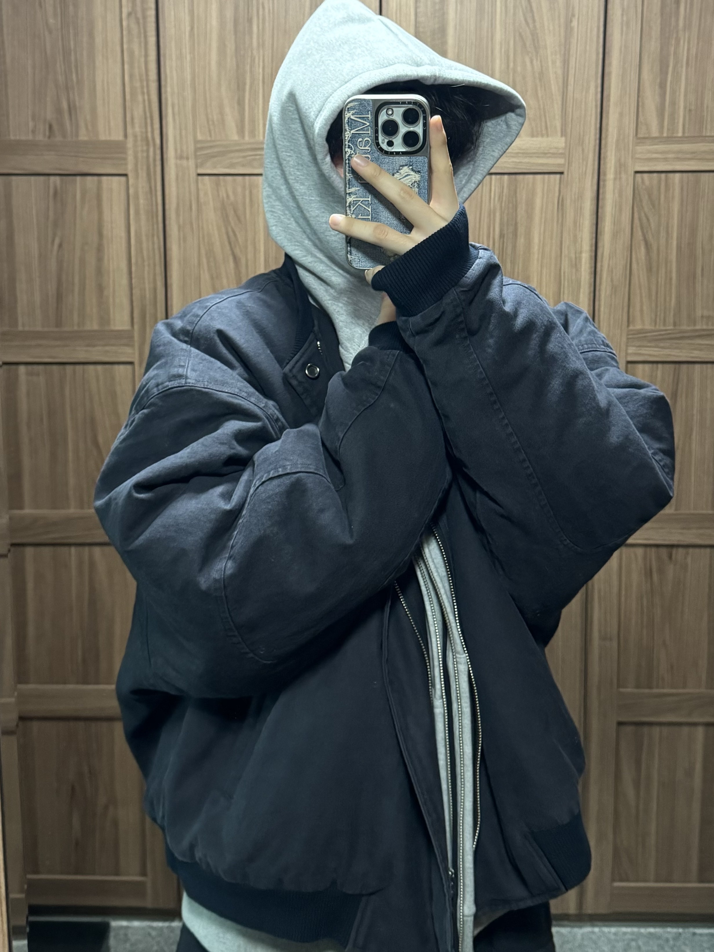 Nonnod Sulfur Dye Serge Bomber Jacket Vintage Navy Black, Nonnod Scuba Zip Hoodie Grey 착용 스타일 - 2