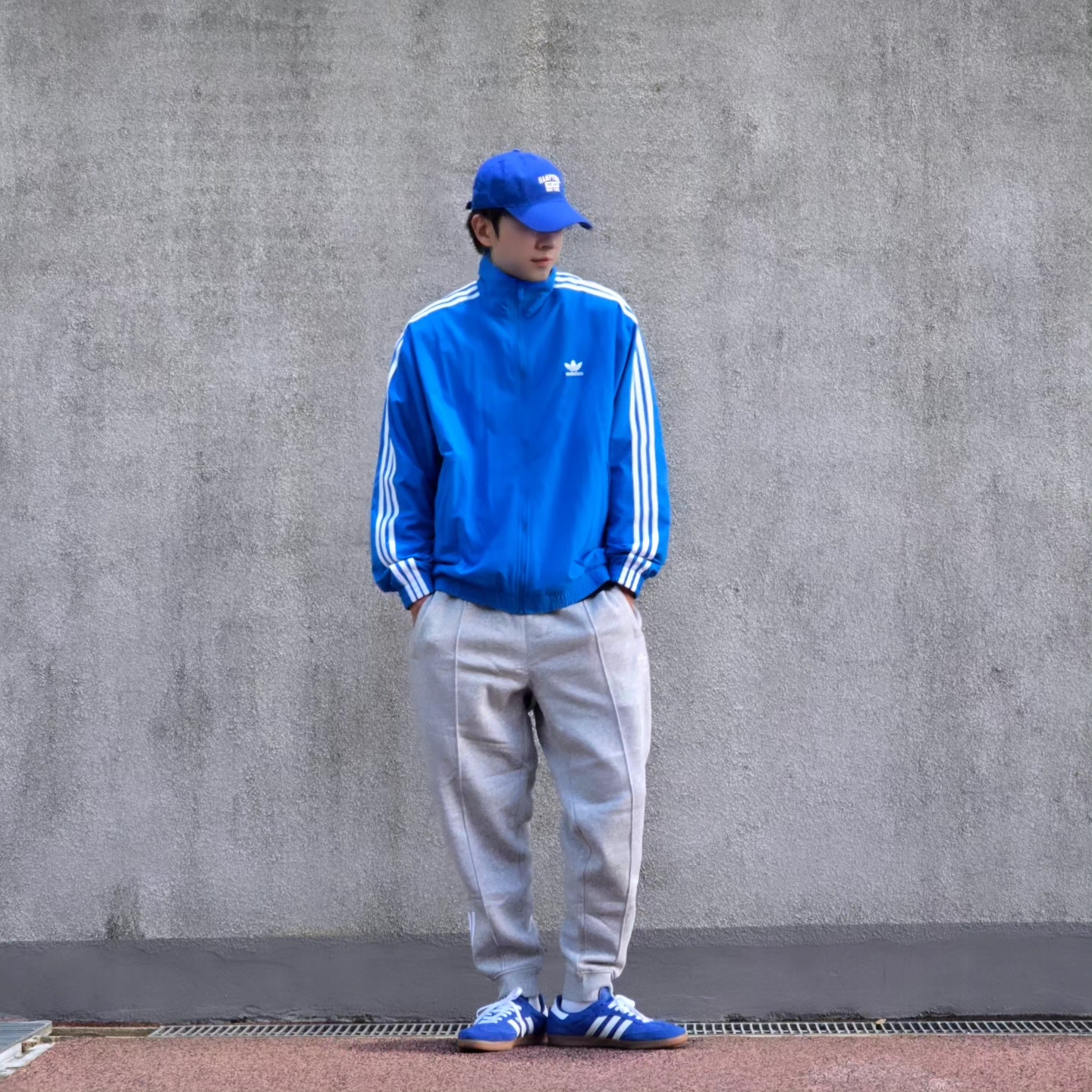Adidas Adicolor Woven Firebird Track Top Blue Bird  - KR Sizing, Adidas Adicolor Woven Firebird Track Top Blue Bird  - US Sizing 착용 스타일 - 1