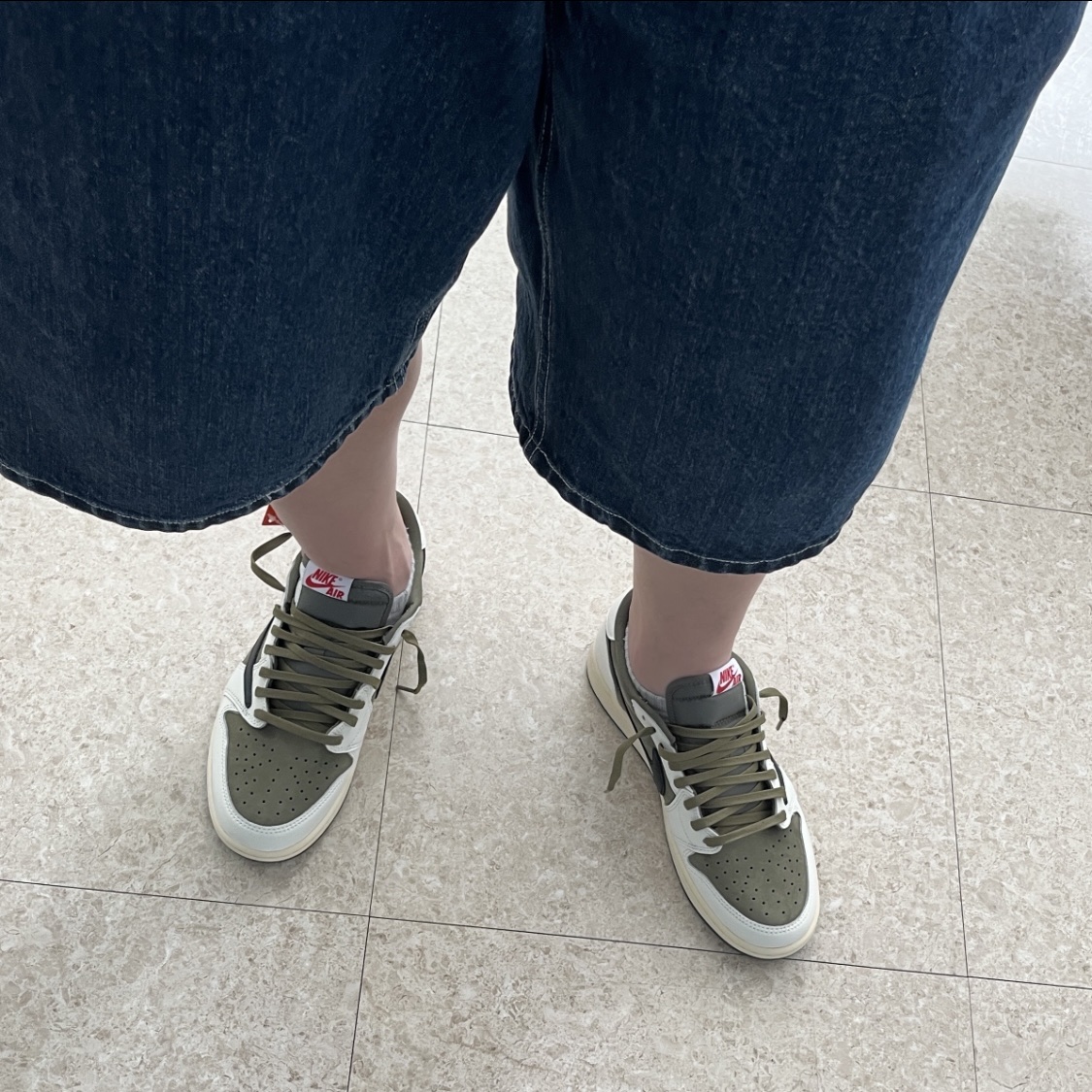 Jordan 1 x Travis Scott Retro Low OG SP Reverse Olive, Supreme x Nike Denim Short Indigo - 24SS 착용 스타일 - 5