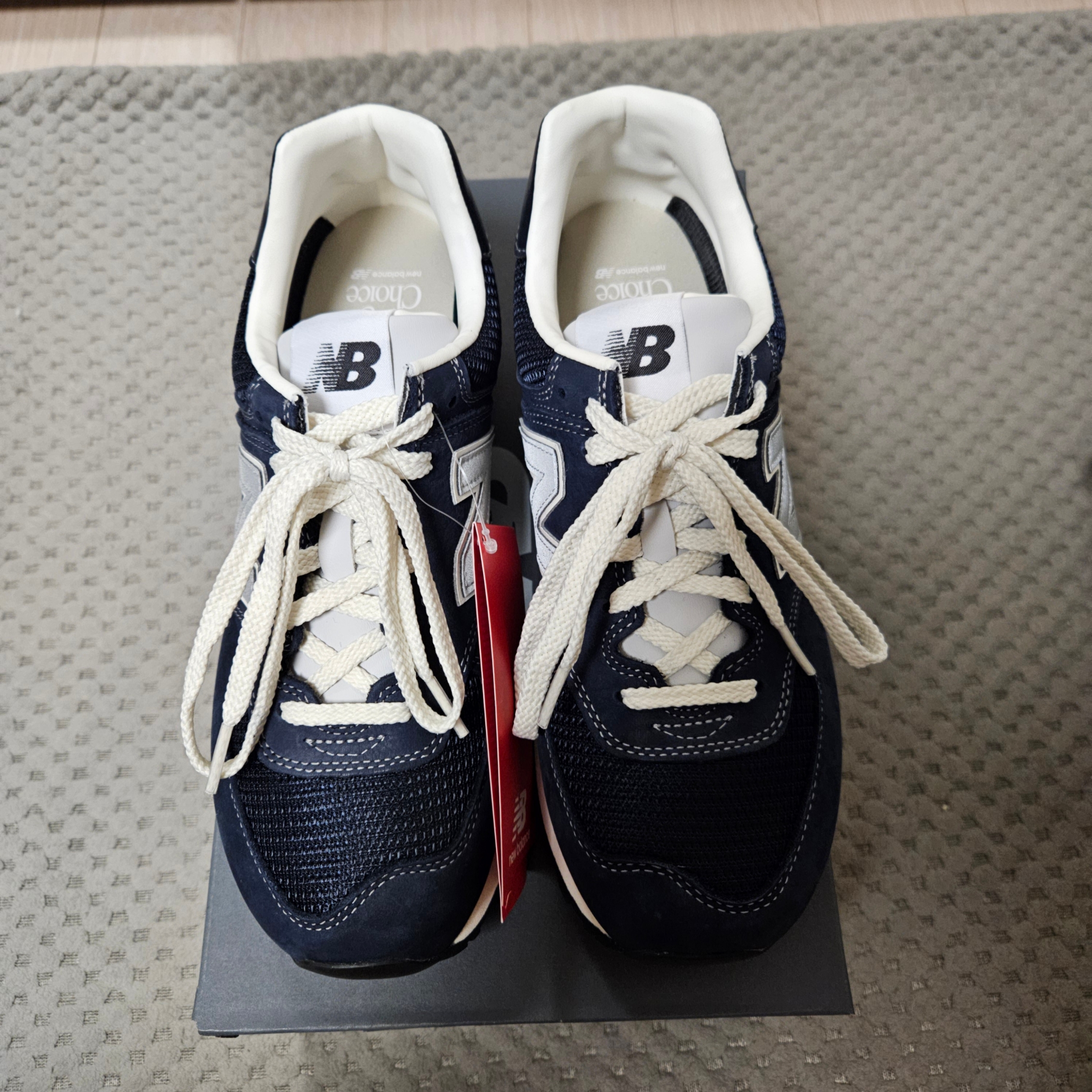 New Balance x Pottery 574 Premium Hard Navy 착용 스타일 - 1