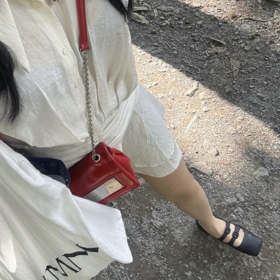 Matin Kim Classic Chain Quilting Mini Bag Red 착용 스타일