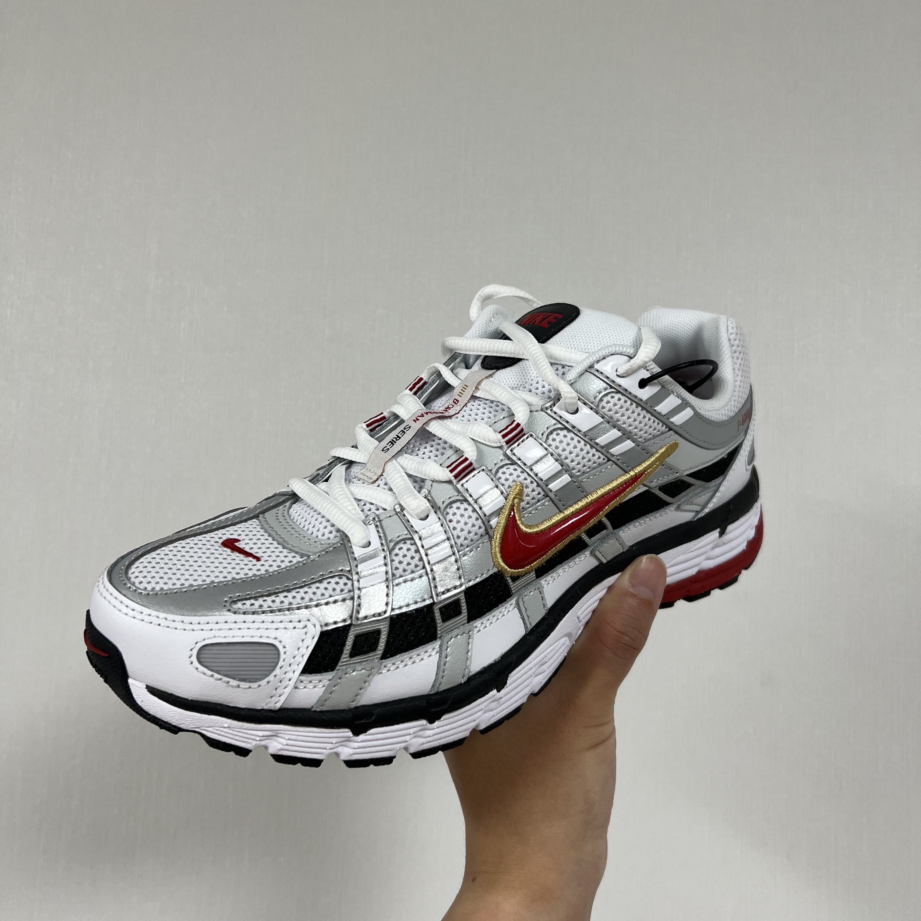 Nike P-6000 White Varsity Red 착용 스타일