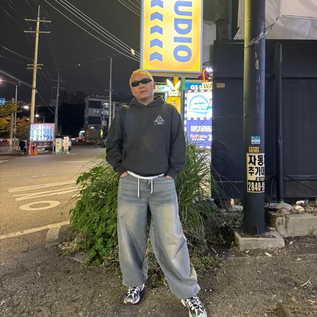 Palace x Vivienne Westwood Hood Black - 24FW, Asics Unlimited Gel-Sonoma 15-50 Steel Grey Pure Silver 착용 스타일