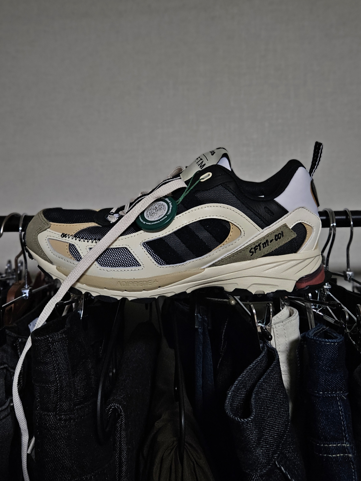 Adidas x Song for the Mute Shadowturf Core Black 착용 스타일