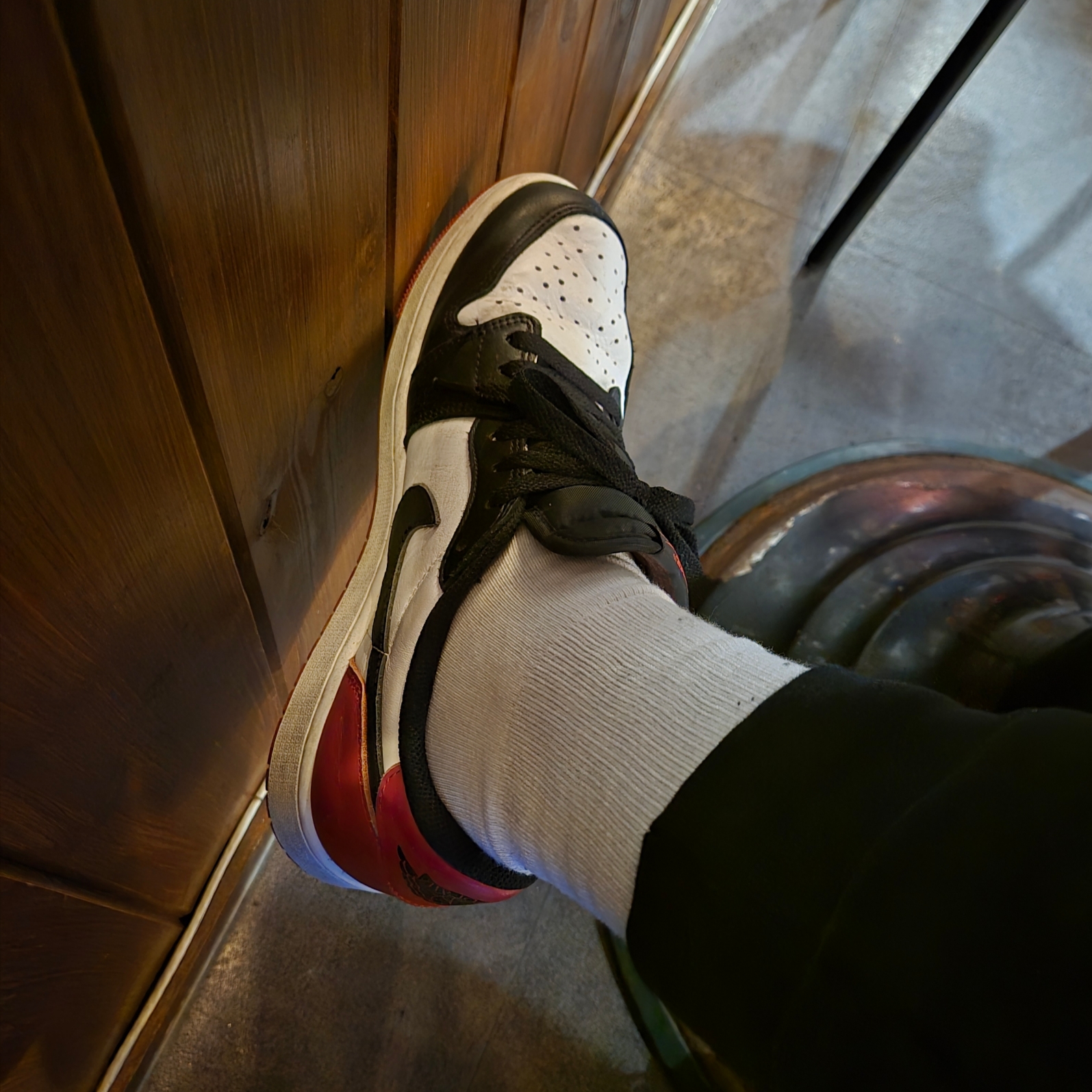 Jordan 1 Retro Low OG Black Toe 착용 스타일