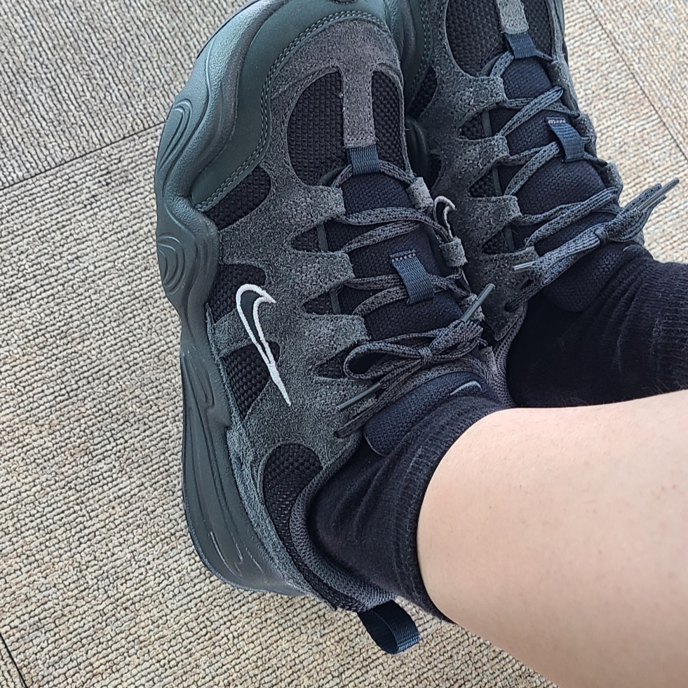 (W) Nike Tech Hera Anthracite Light Smoke Grey 착용 스타일