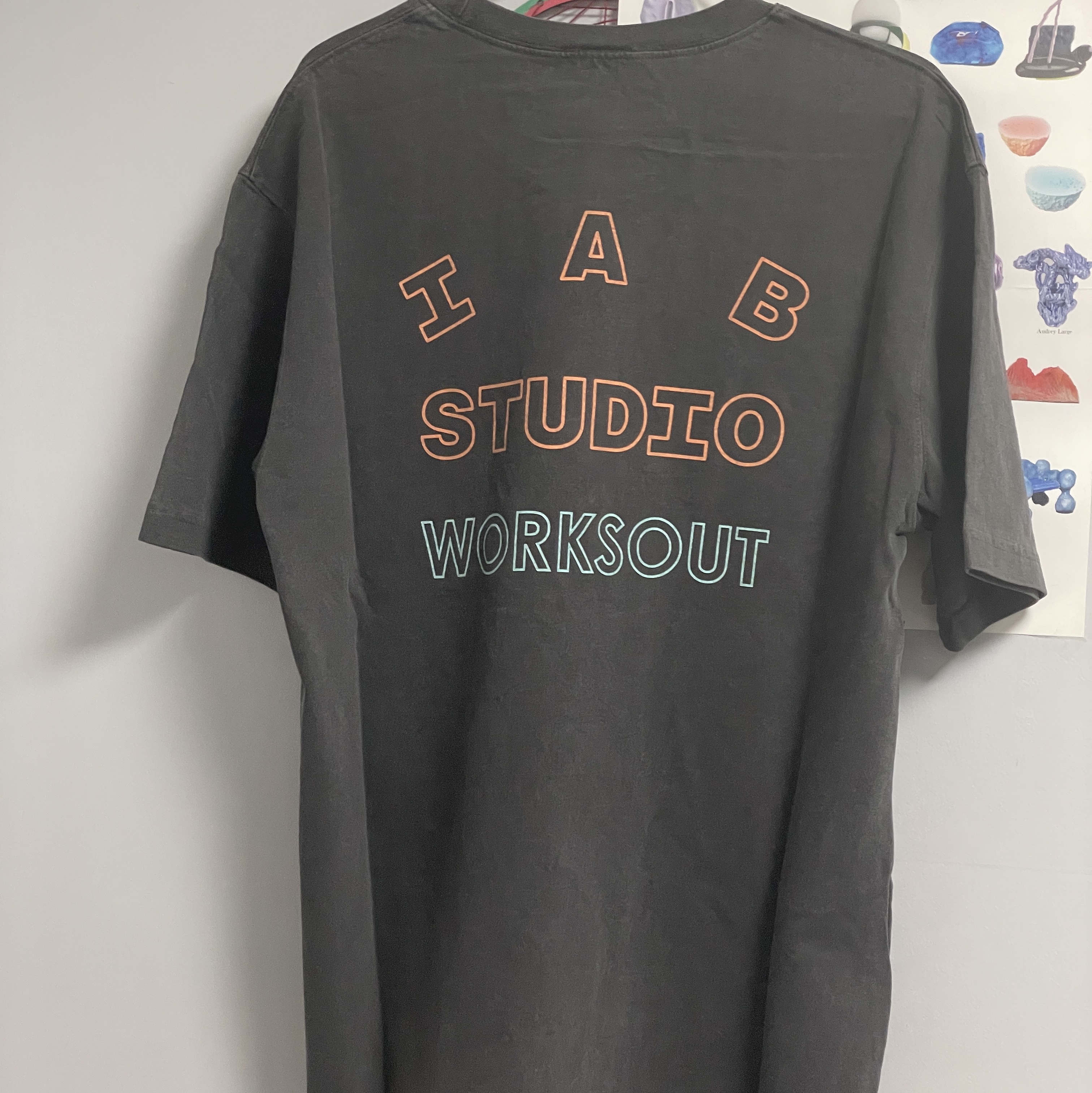 IAB Studio Pigment T-Shirt Charcoal for Worksout 착용 스타일