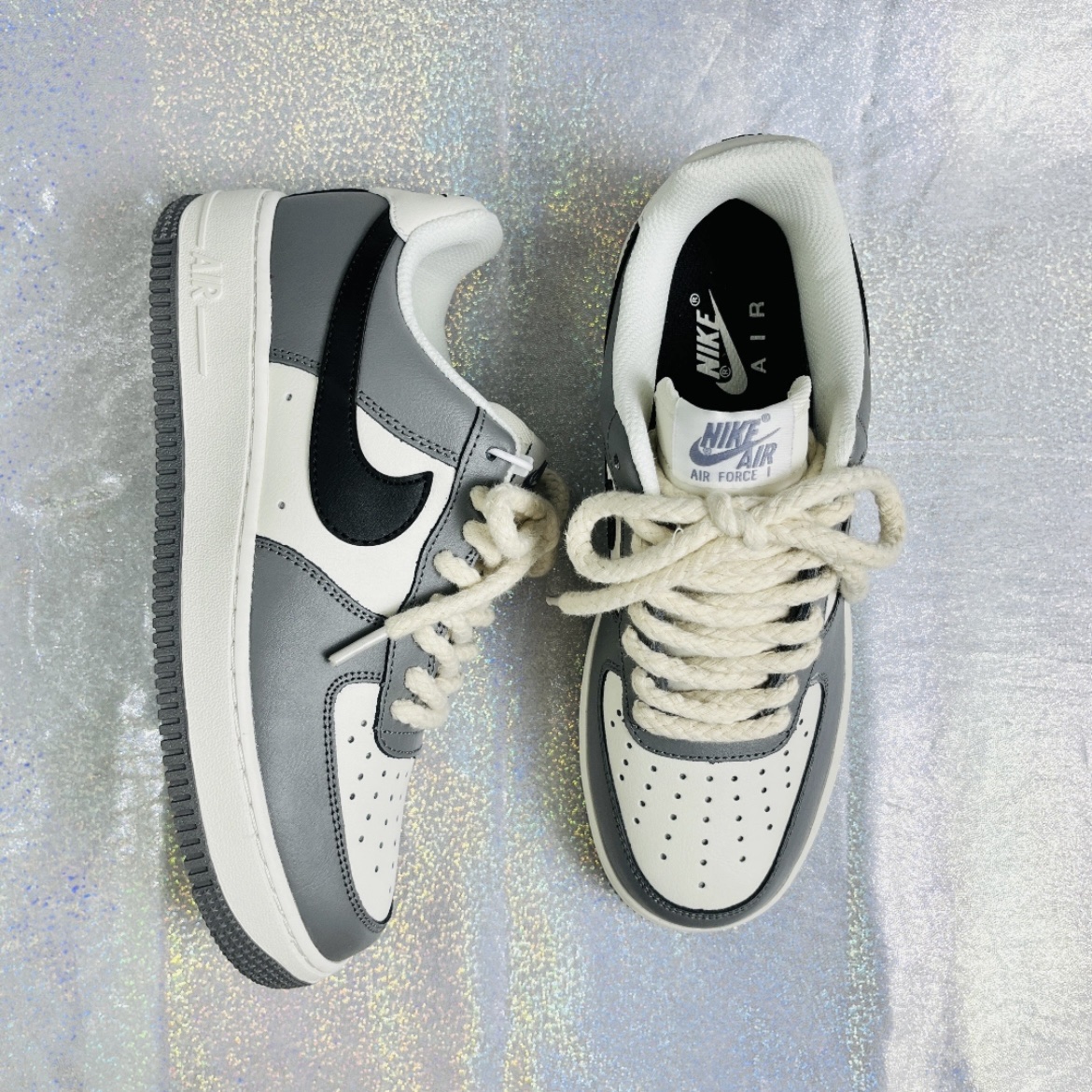 Nike Dunk Low SE Photon Dust and Summit White 착용 스타일 - 2