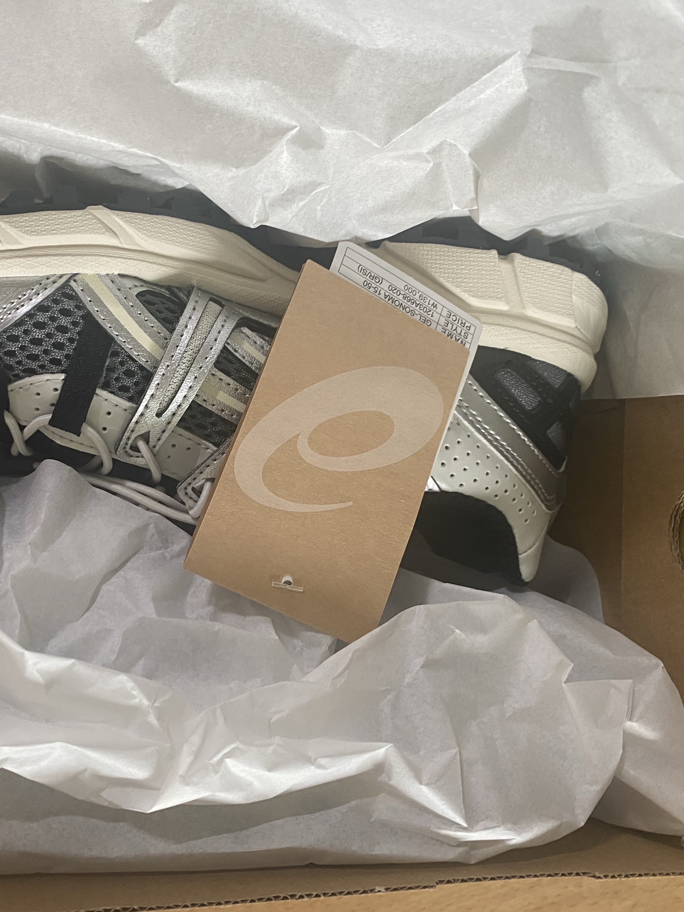 Asics Unlimited Gel-Sonoma 15-50 Steel Grey Pure Silver 착용 스타일