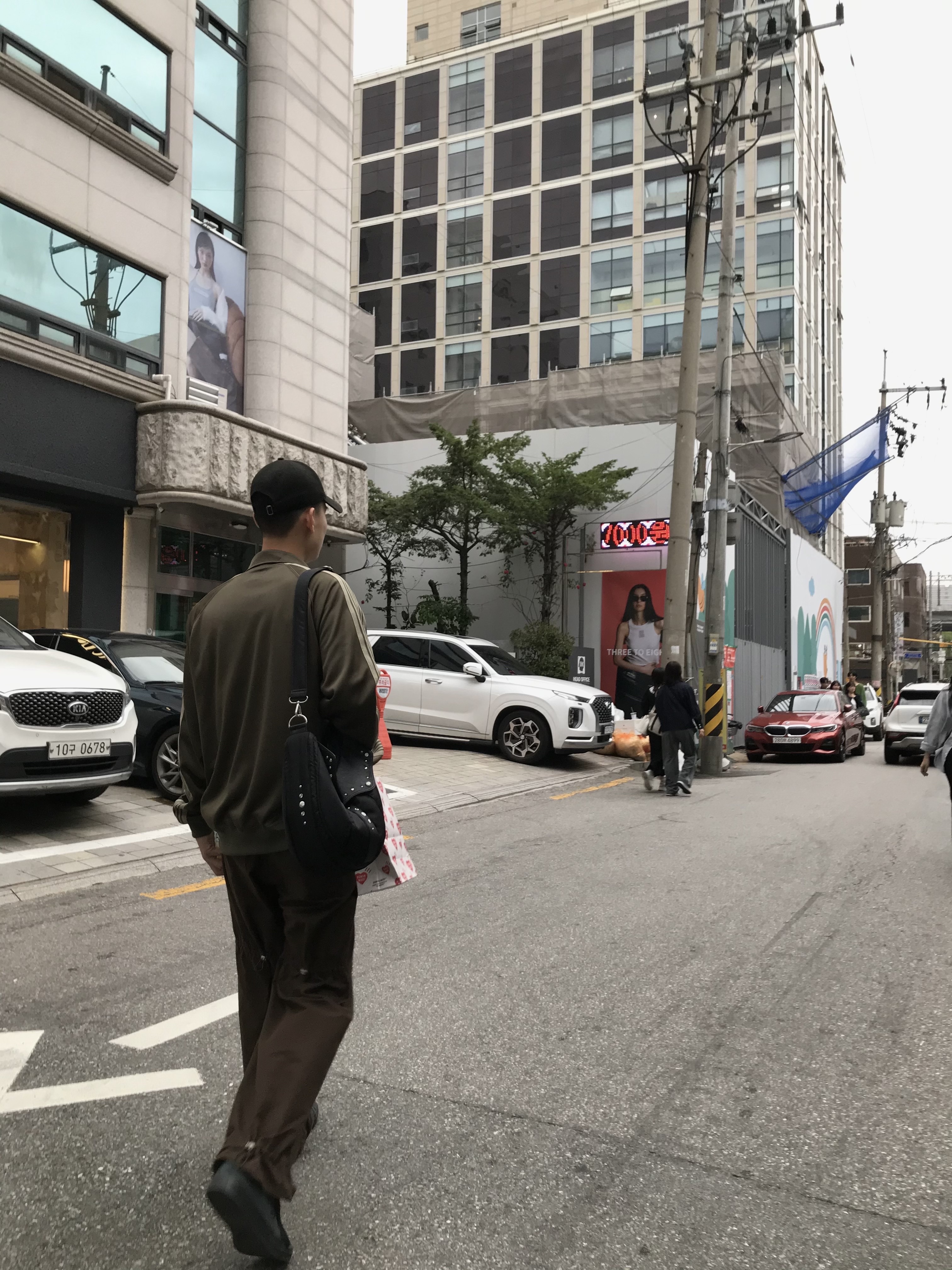 Needles x LHP Track Jacket Poly Smooth Olive, Converse One Star Pro Classic Suede Secret Pines 착용 스타일 - 2