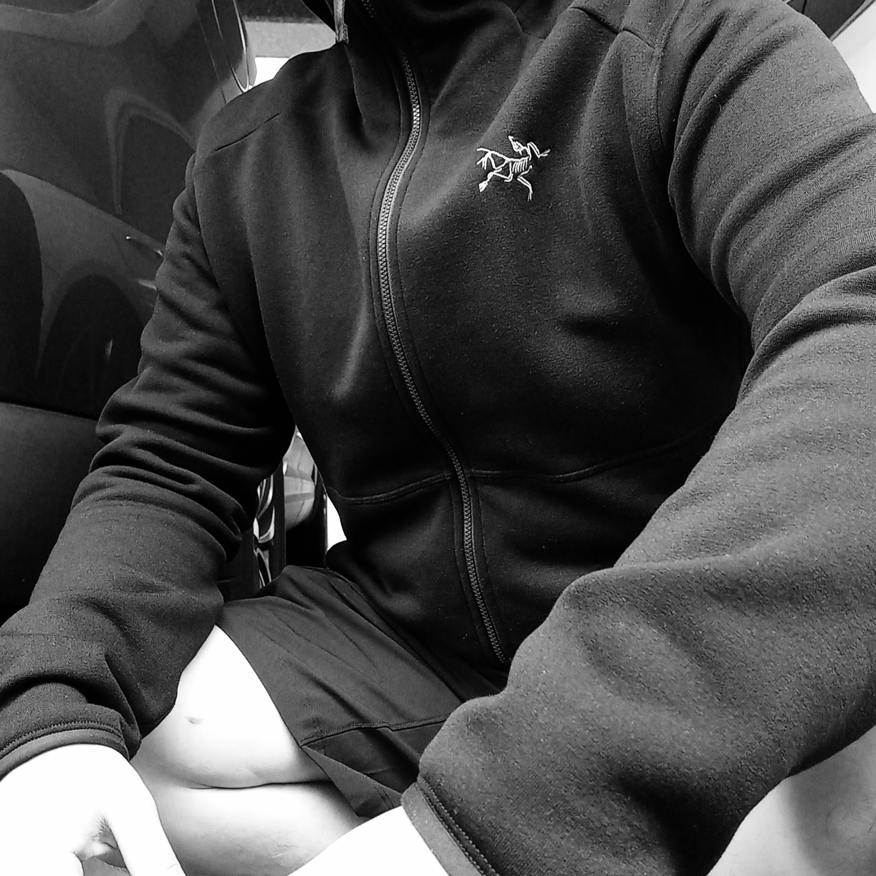 Arc'teryx Kyanite AR Hoody Black, Arc'teryx Kyanite Hoody Black 착용 스타일 - 1