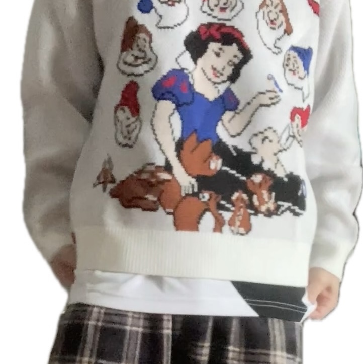 Supreme Snow White Sweater White - 24FW 착용 스타일 - 4