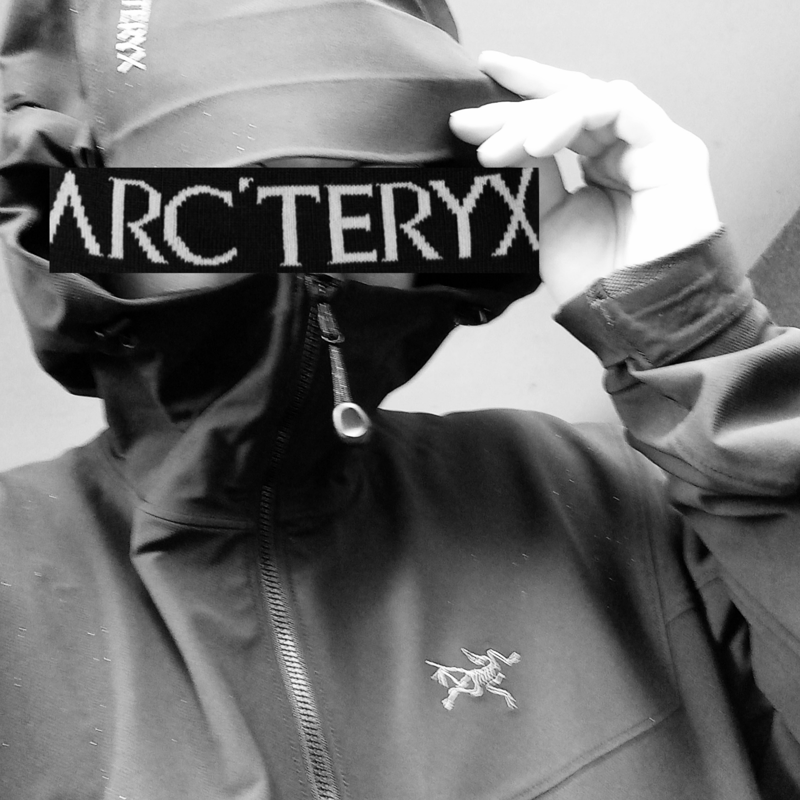 Arc'teryx Gamma Hoody Black, Arc'teryx Gamma Hoody Black 착용 스타일 - 1