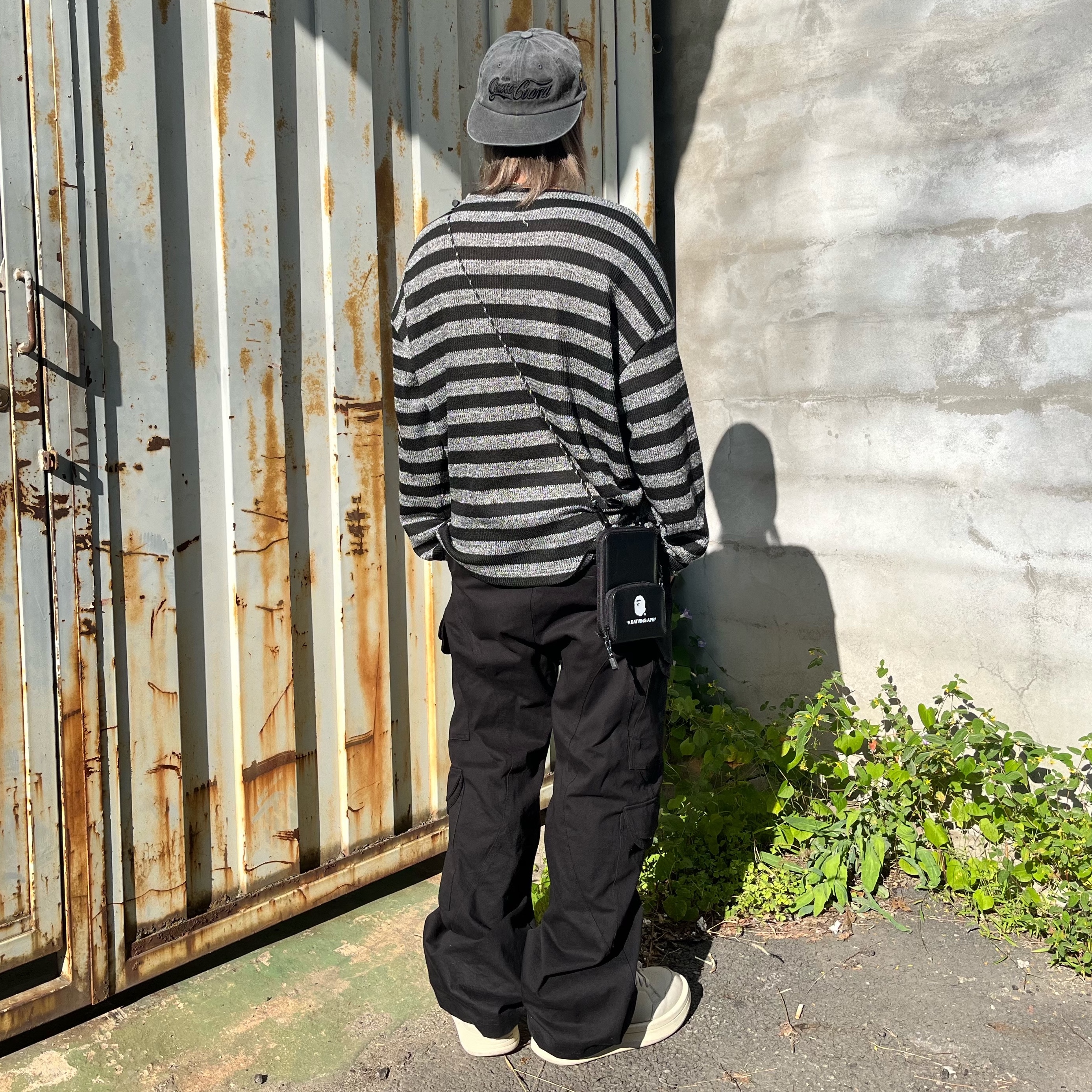 Converse x Drkshdw Turbowpn Pelican, REPINER Fortino Cargo Pants Black 착용 스타일 - 2