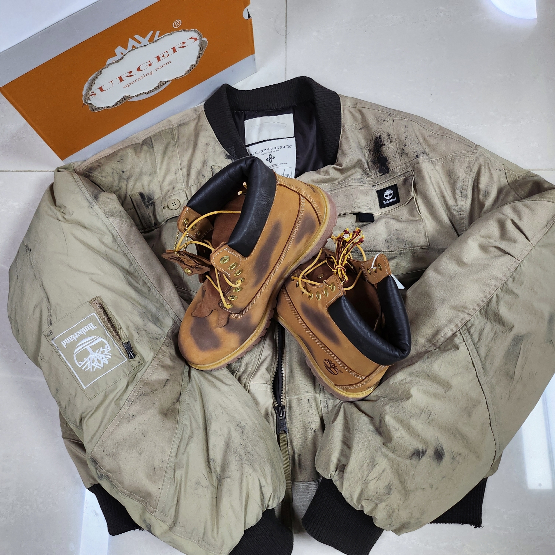 Timberland x Surgery 6 inch Boot Yellow - Wide 착용 스타일 - 2