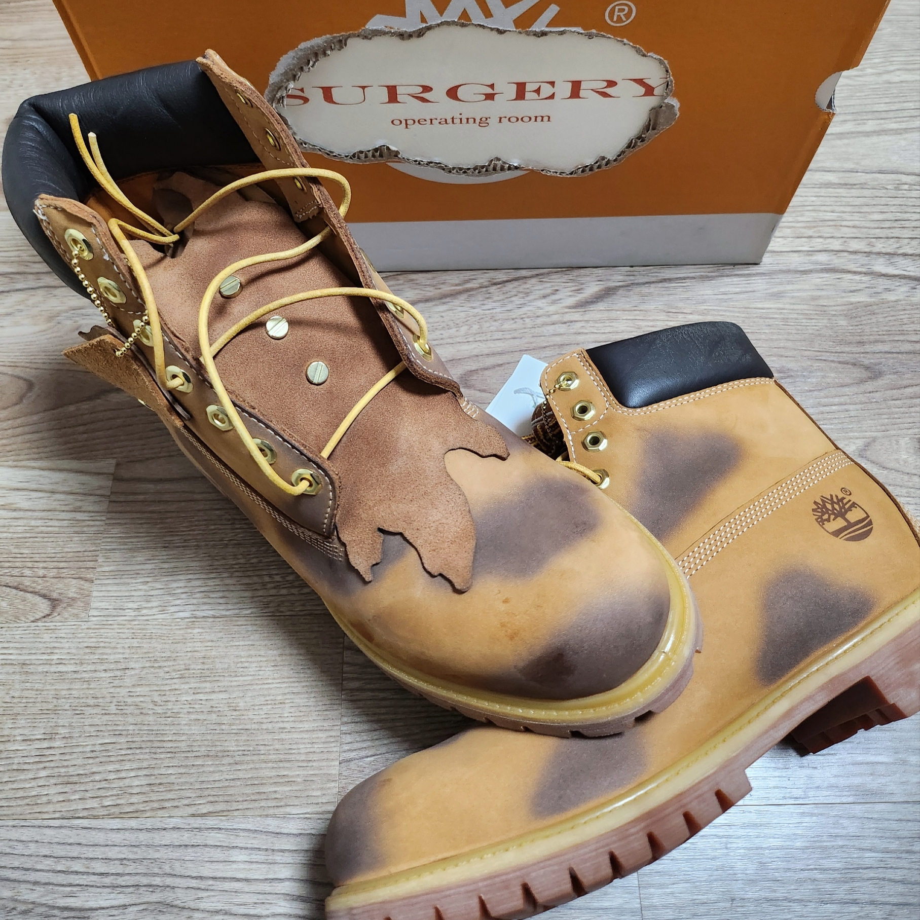 Timberland x Surgery 6 inch Boot Yellow - Wide 착용 스타일 - 3