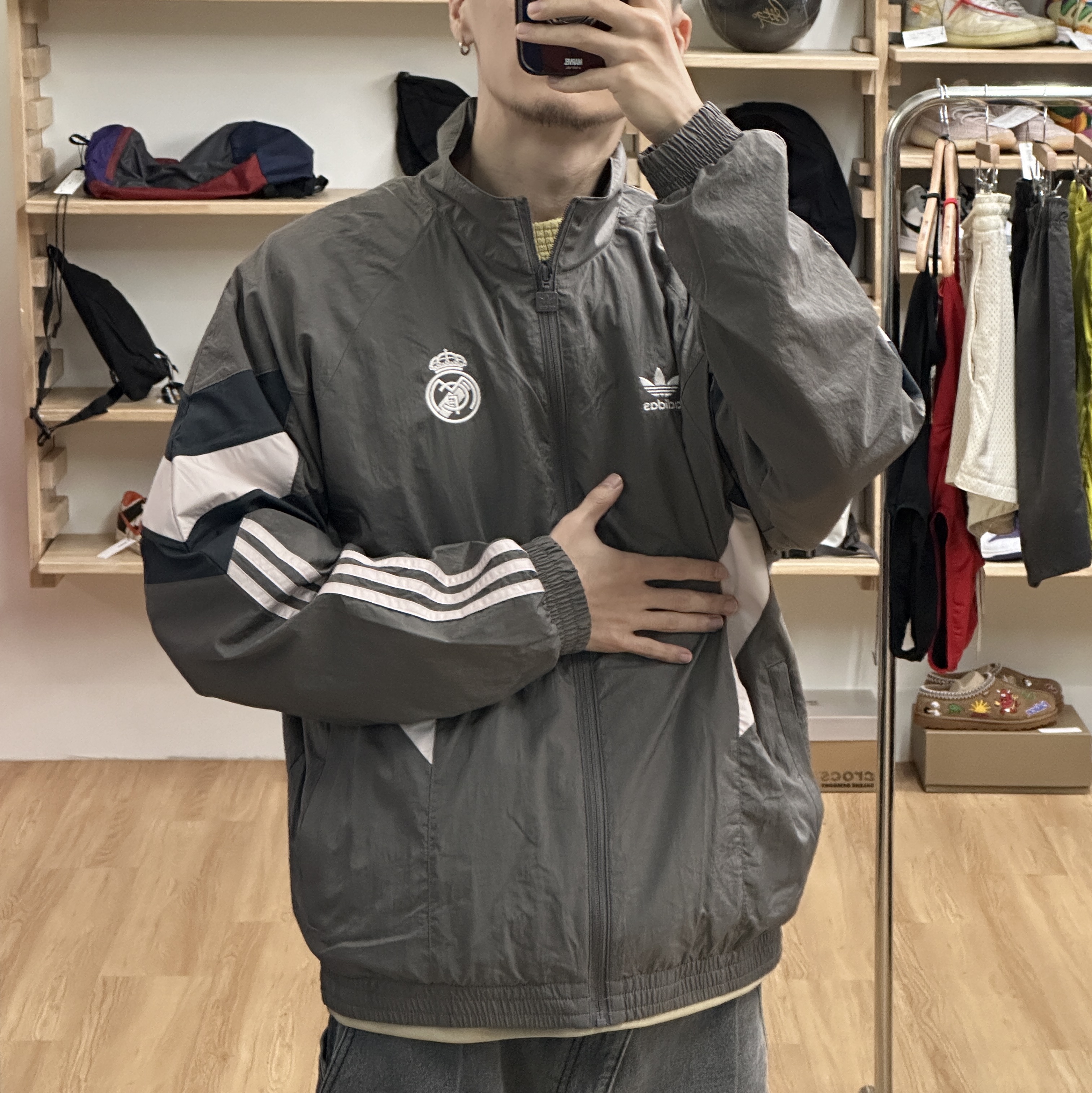 Adidas Real Madrid Originals Track Top Charcoal Grey - KR Sizing 착용 스타일 - 2