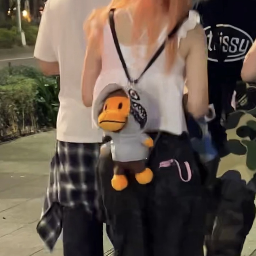 (W) BAPE Baby Milo Plush Doll Backpack Brown 착용 스타일 - 2