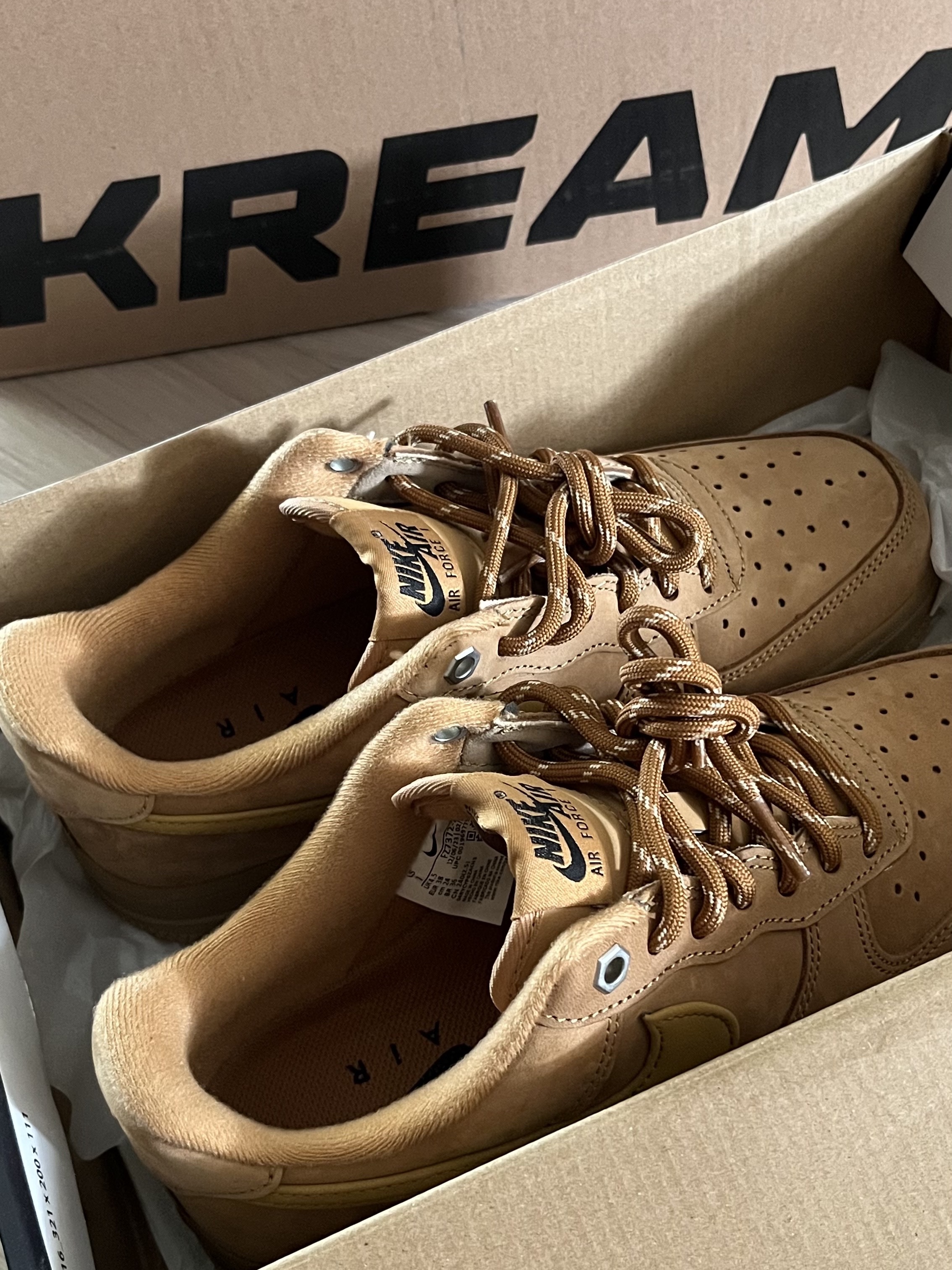 (W) Nike Air Force 1 '07 WB Flax Wheat 착용 스타일