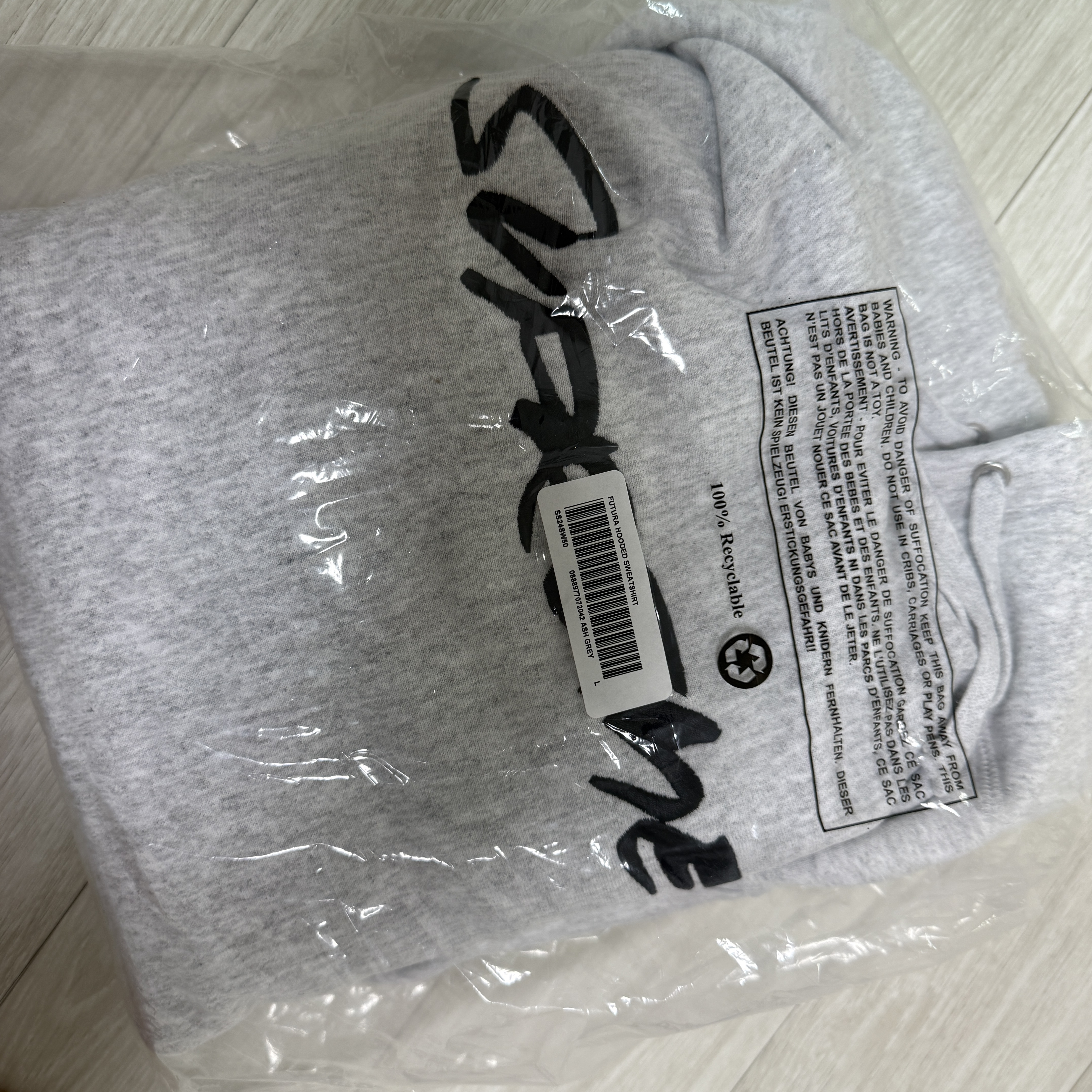 Supreme Satin Applique Hooded Sweatshirt Black - 24FW 착용 스타일