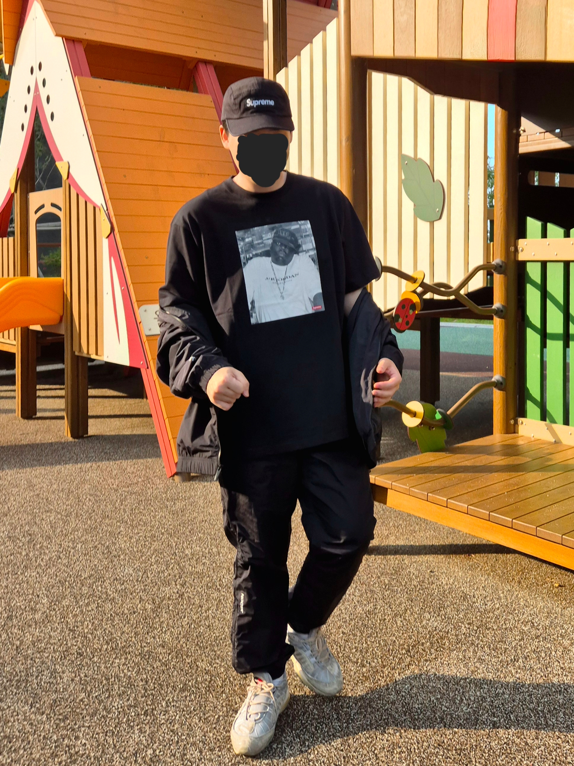 Supreme x Jordan Biggie S/S Top Black - 24FW, Supreme Washed Chino Twill Camp Cap Black 착용 스타일 - 2