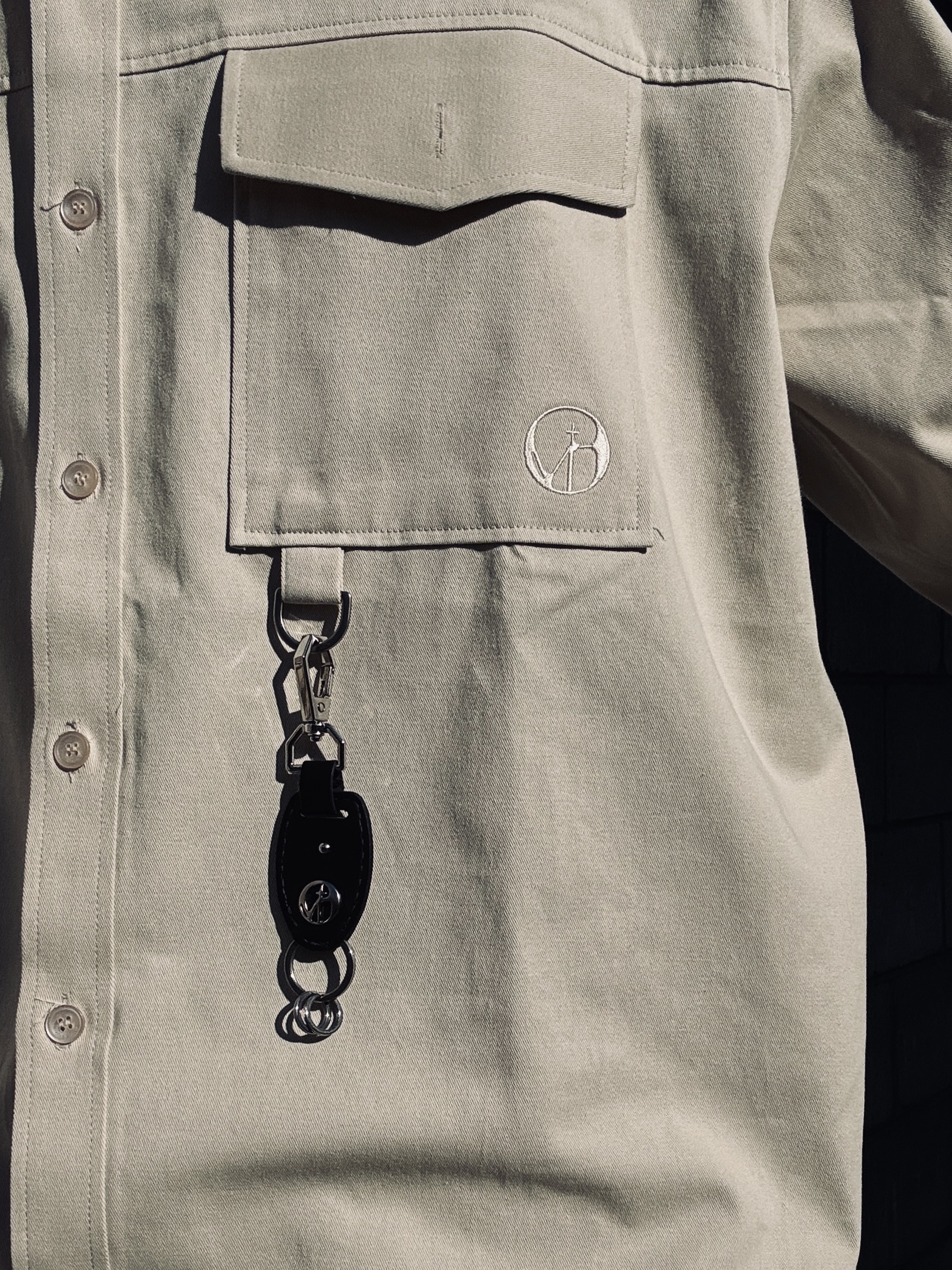 Gentle Monster x Maison Margiela MM007 Black Black 착용 스타일 - 6