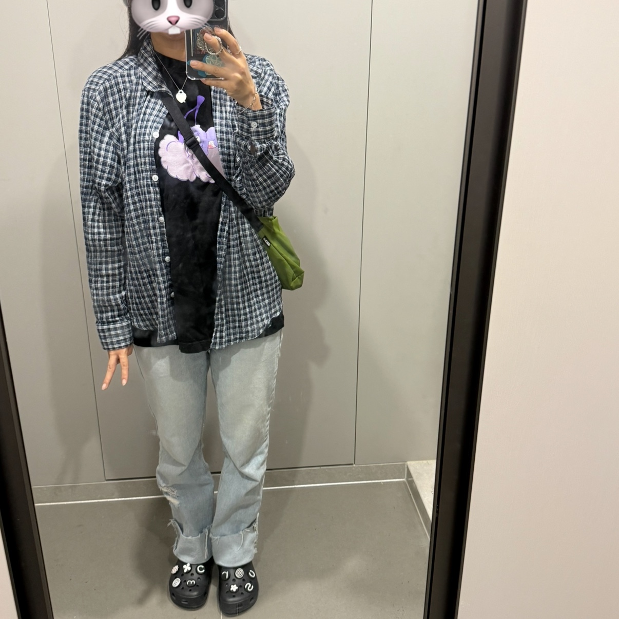 Crocs x 10 Corso Como Classic Clog Black 착용 스타일 - 2