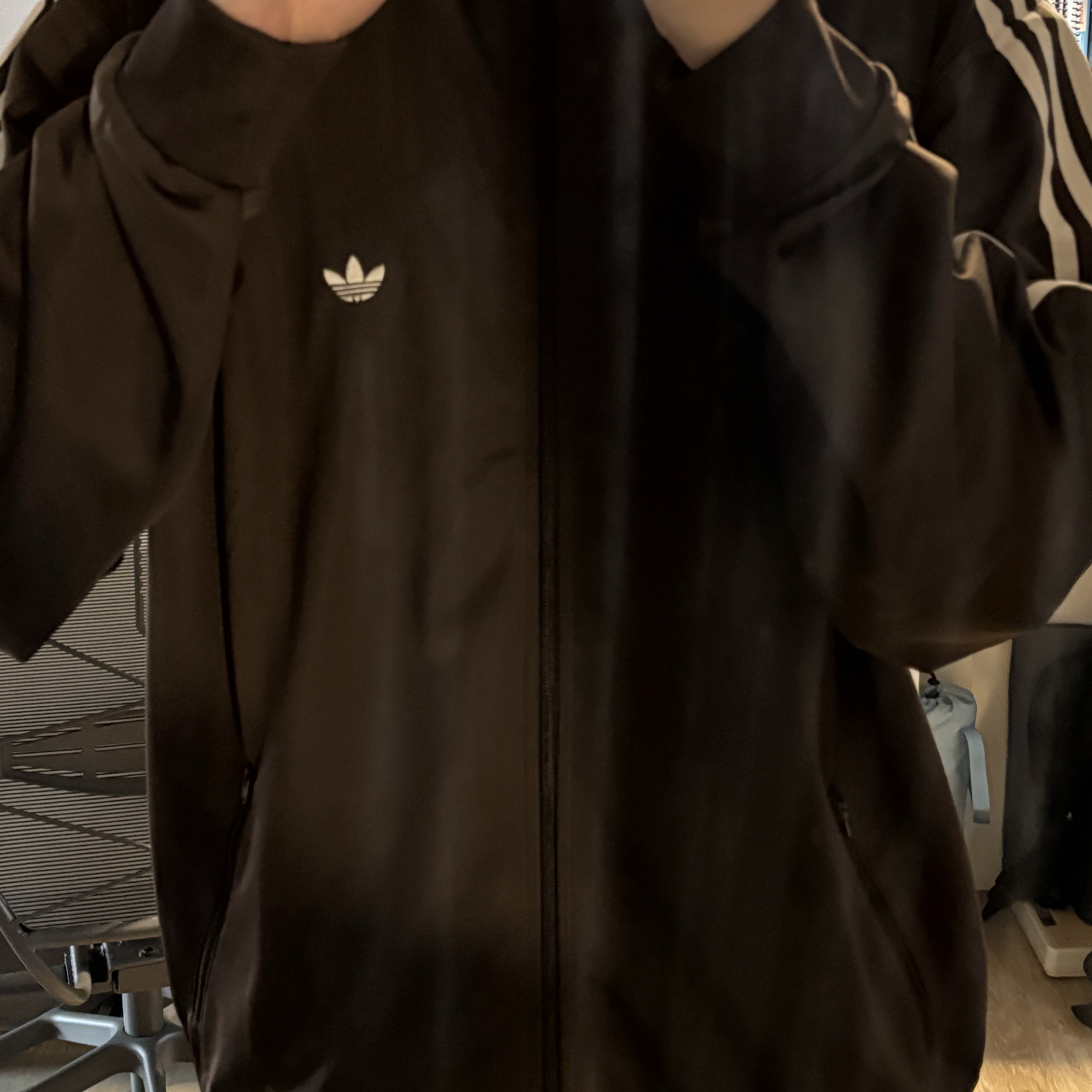 Adidas Originals Track Jacket Gender Neutral Dark Brown Wonder White - KR Sizing 착용 스타일