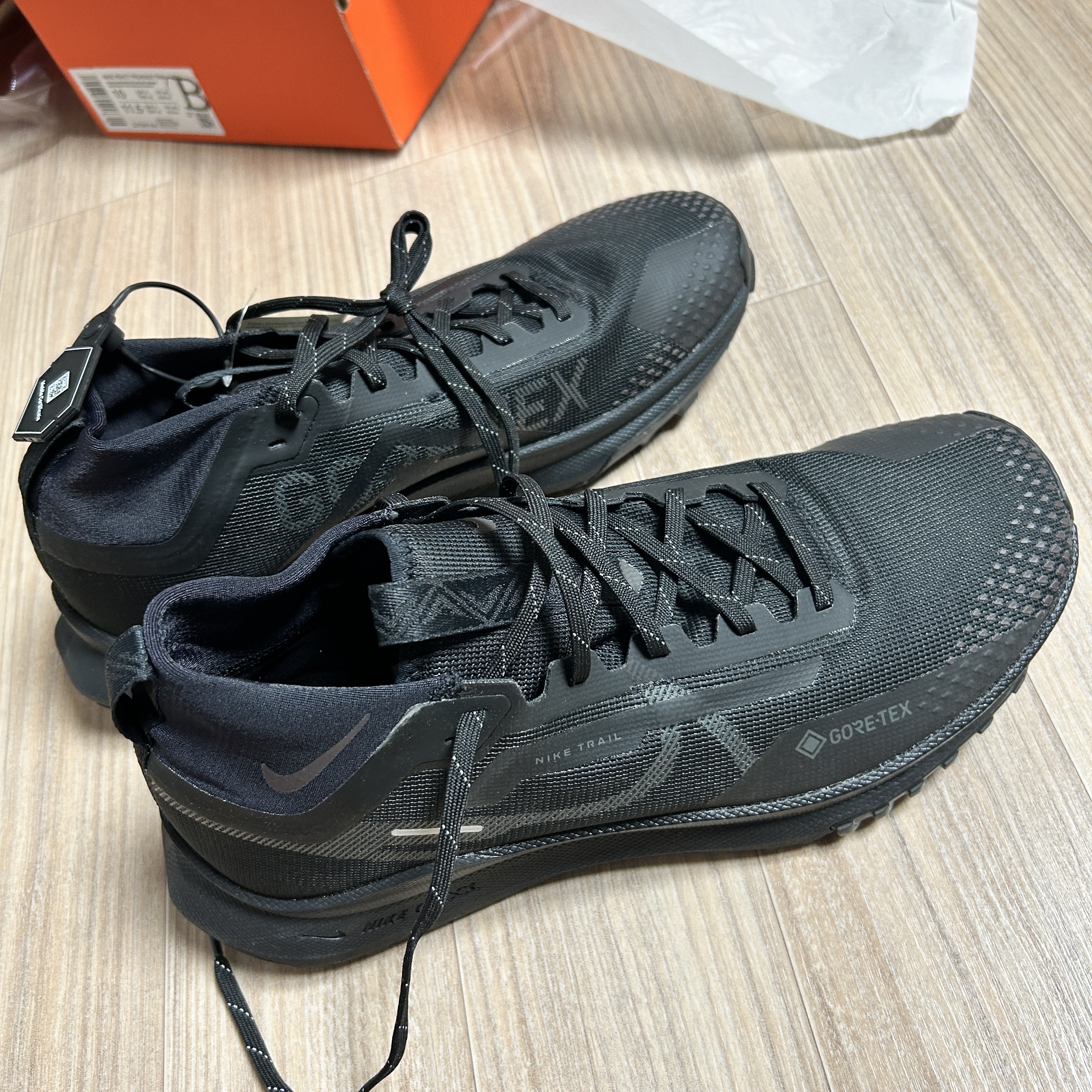Nike React Pegasus Trail 4 Gore-Tex Black Velvet Brown 착용 스타일 - 3