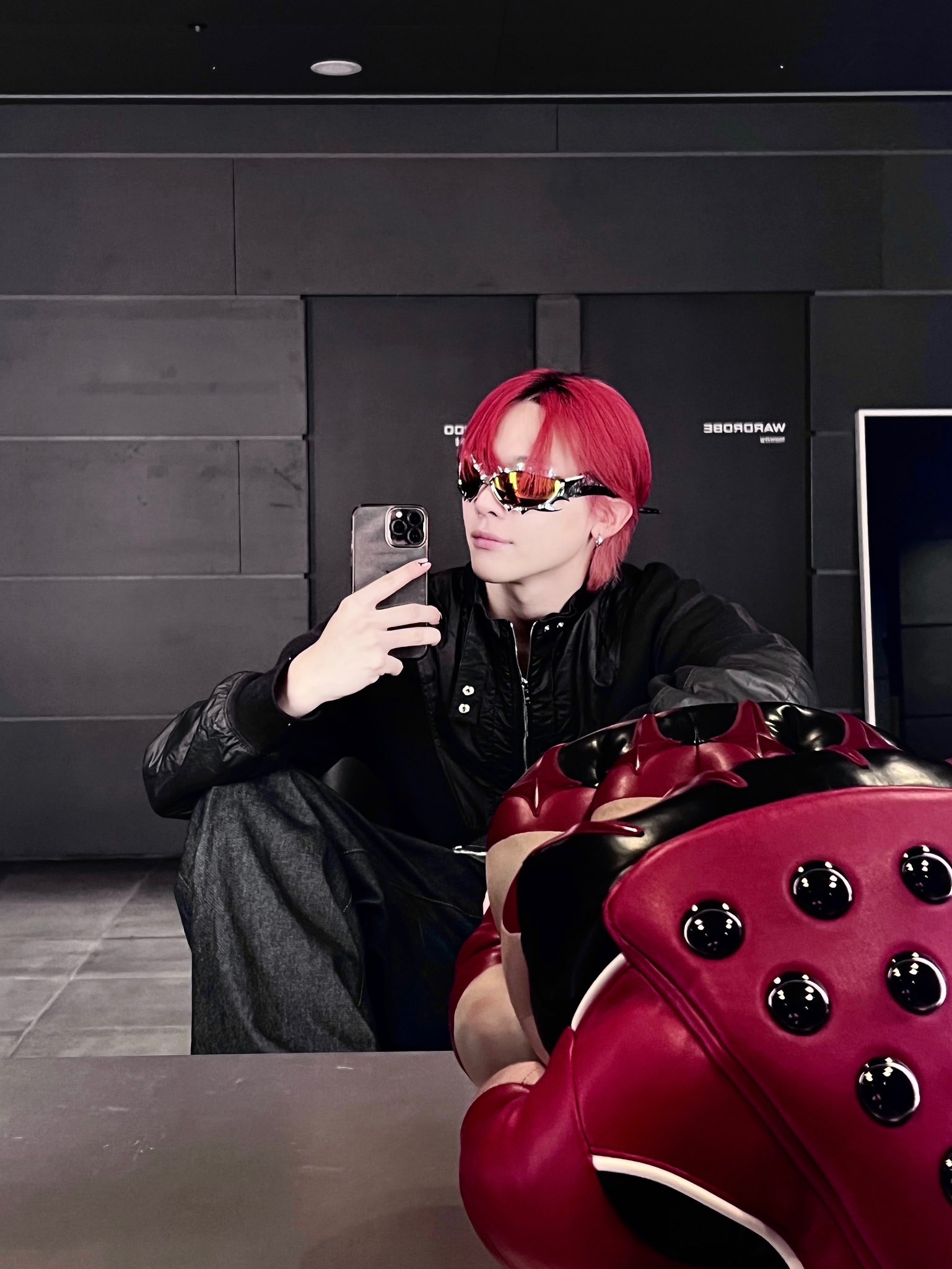 Gentle Monster x Tekken 8 Inferno CS1 Silver Red 착용 스타일 - 1