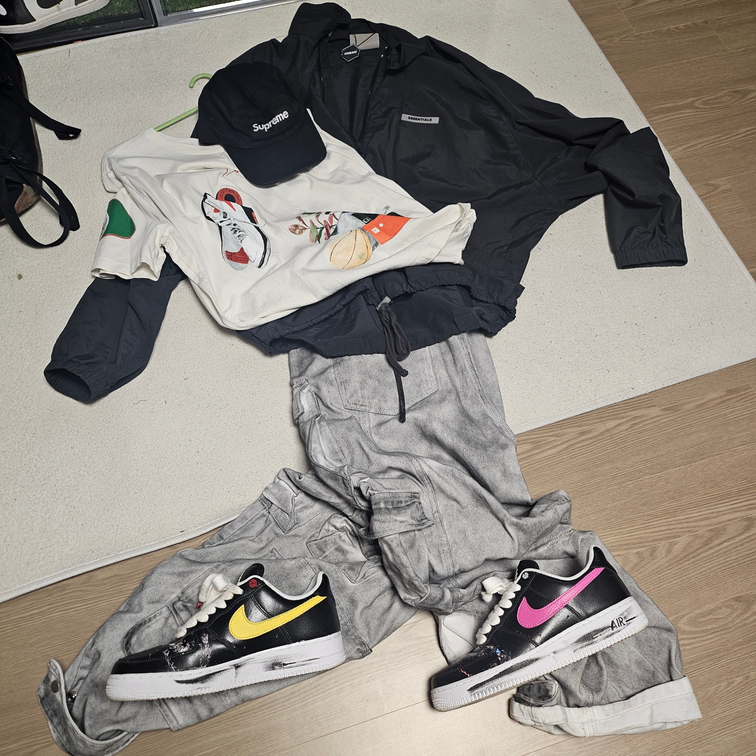 Nike x Peaceminusone Air Force 1 Low Para-Noise 3.0 Black and Multicolor, Stussy SS Link Studded Belt Black 착용 스타일 - 3