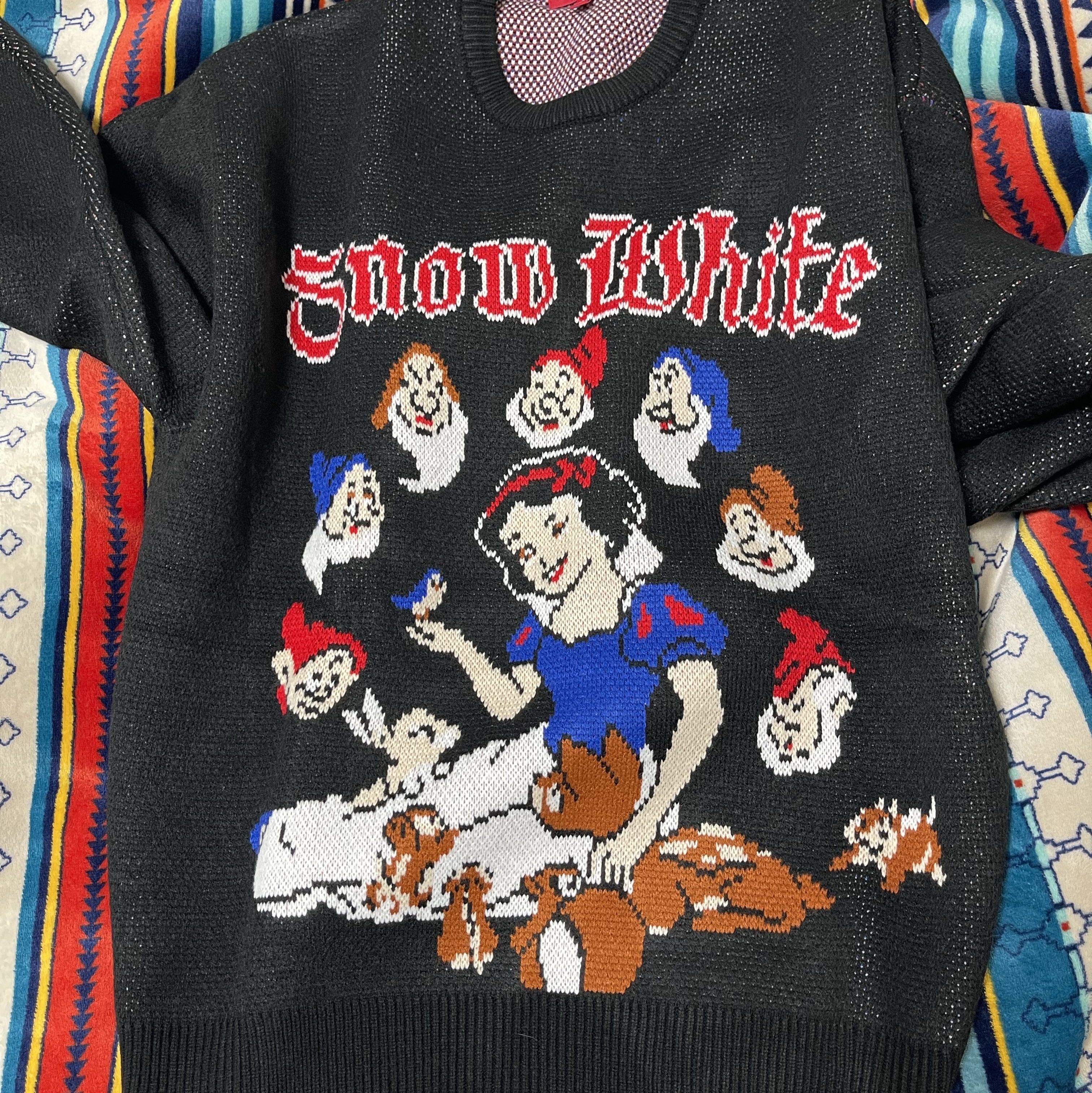 Supreme Snow White Sweater Black - 24FW 착용 스타일 - 1
