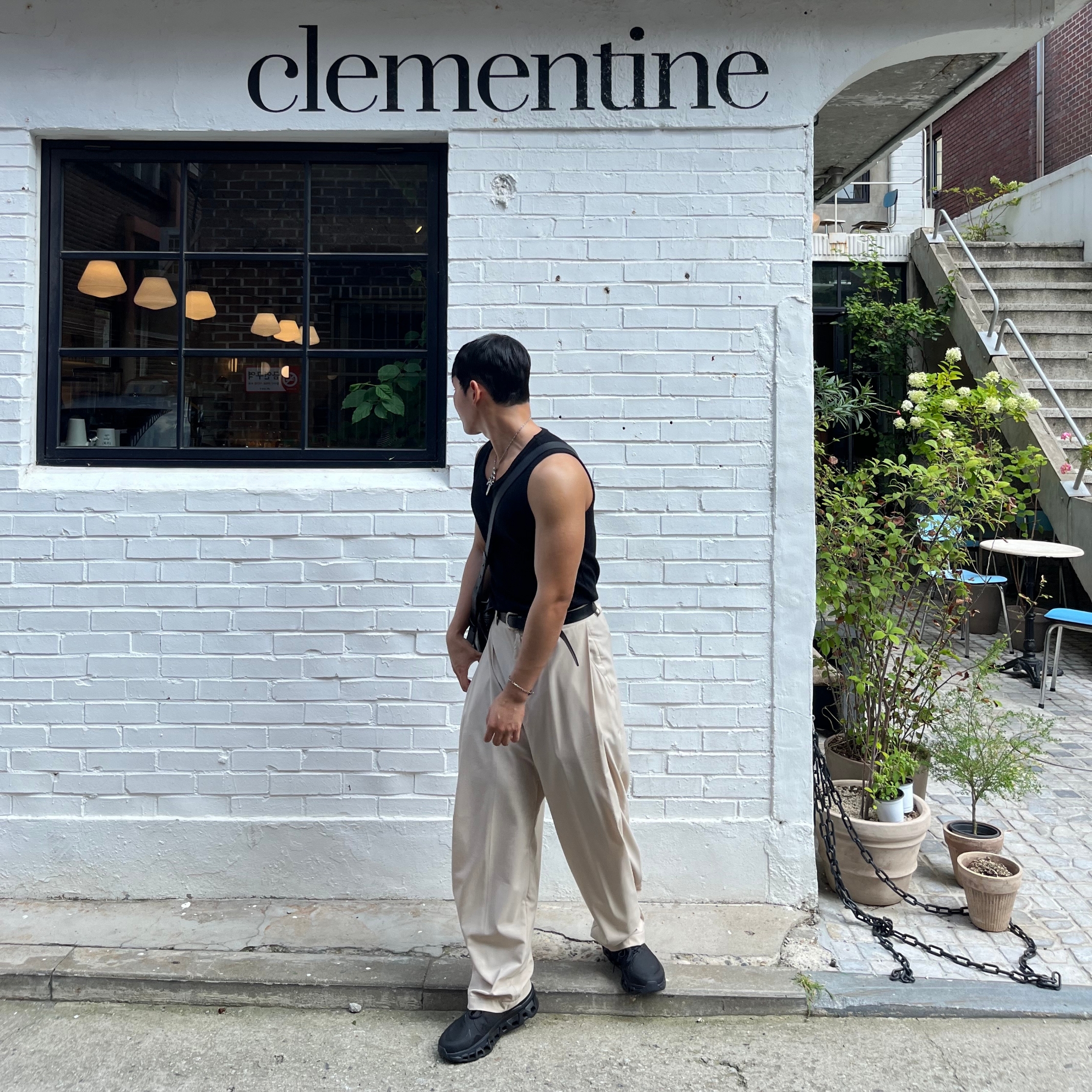 On Running x Post Archive Faction (Paf) Cloudmonster 2 Black Magnet 착용 스타일 - 1