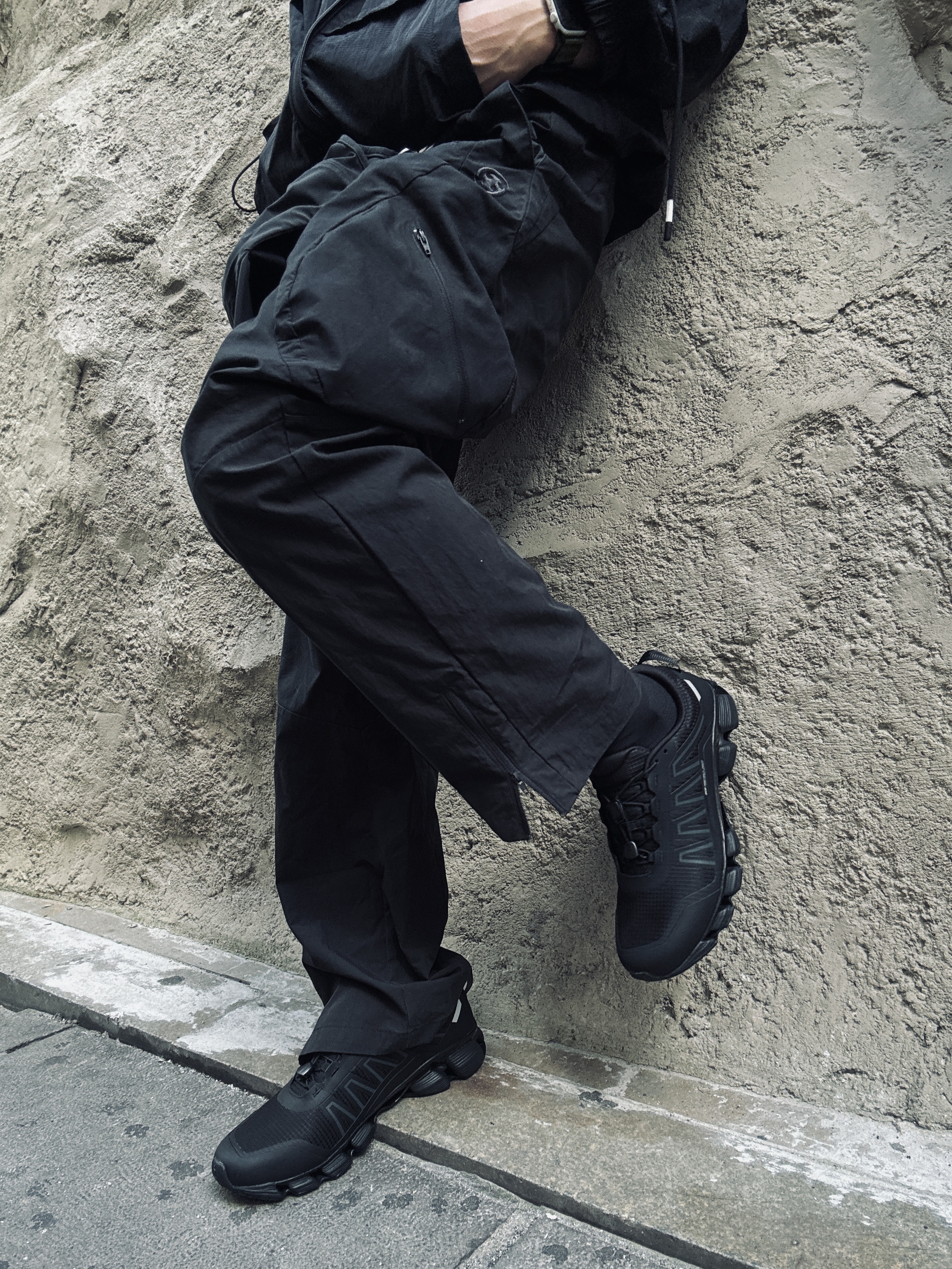 Sansan Gear Cargo Pants Black - 23SS 착용 스타일 - 2