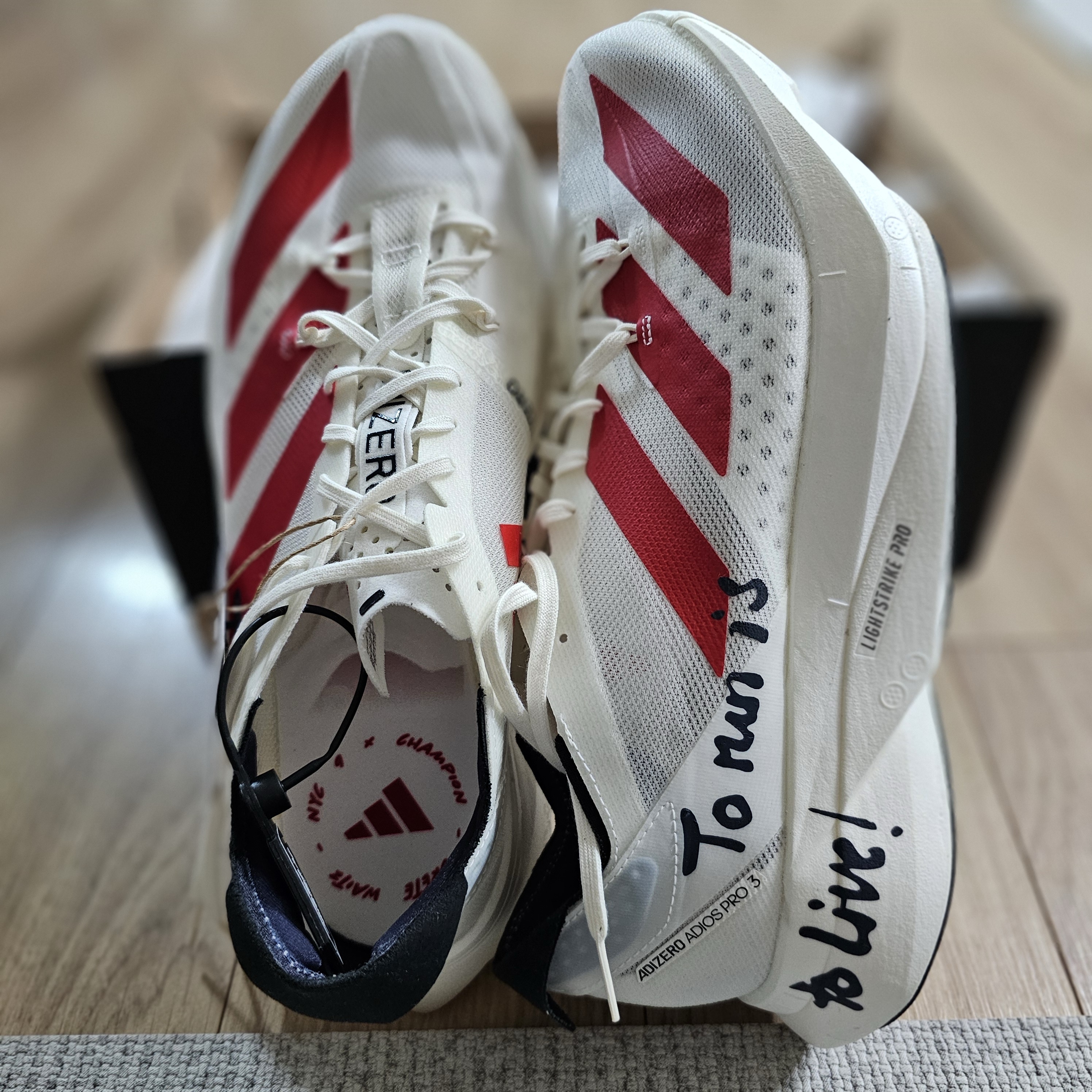Adidas Adizero Adios Pro 3 Off White Better Scarlet 착용 스타일