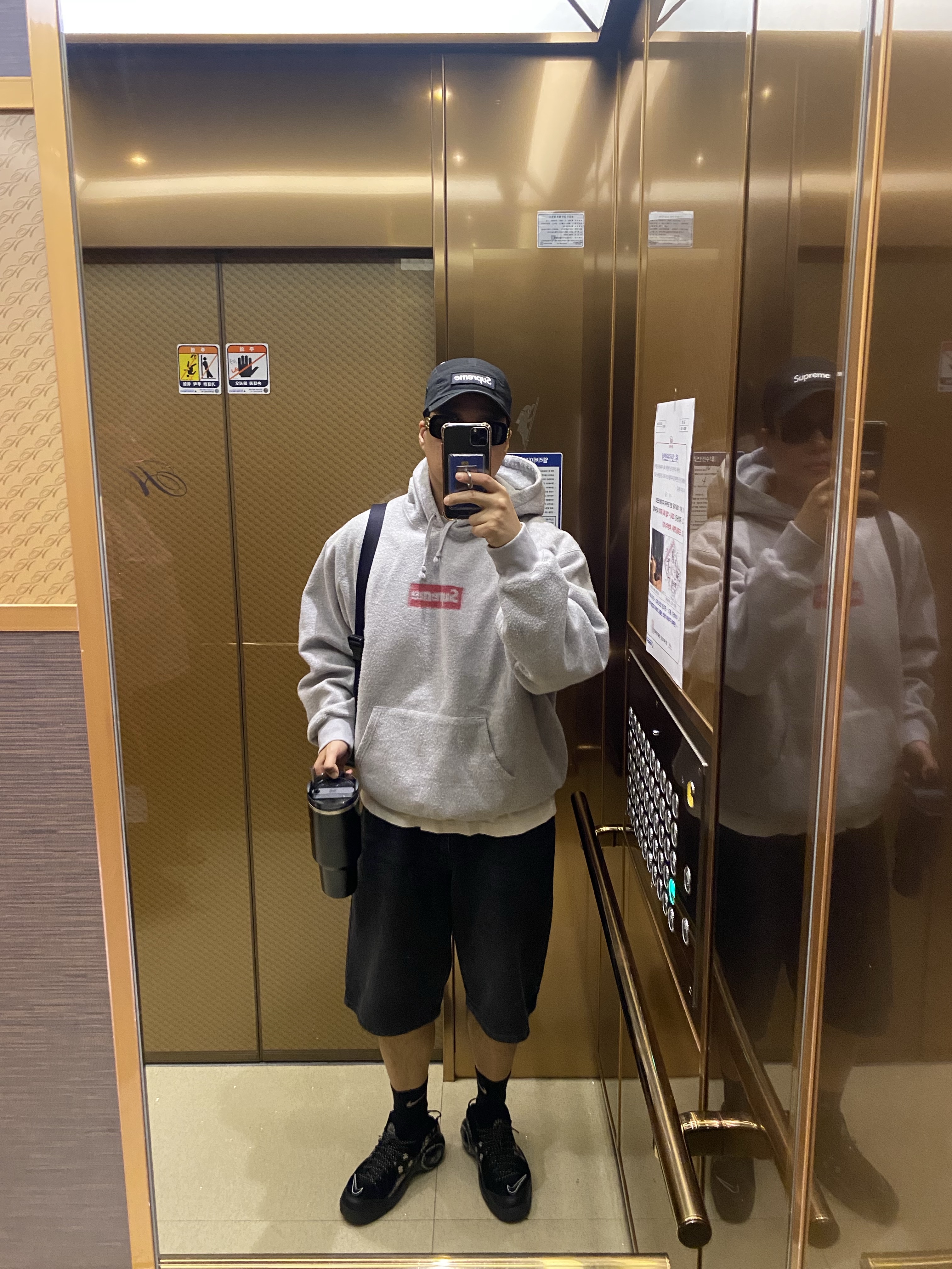 Supreme Inside Out Box Logo Hooded Sweatshirt Heather Grey - 23SS, Nike x Supreme Air Zoom Flight 95 SP Black 착용 스타일