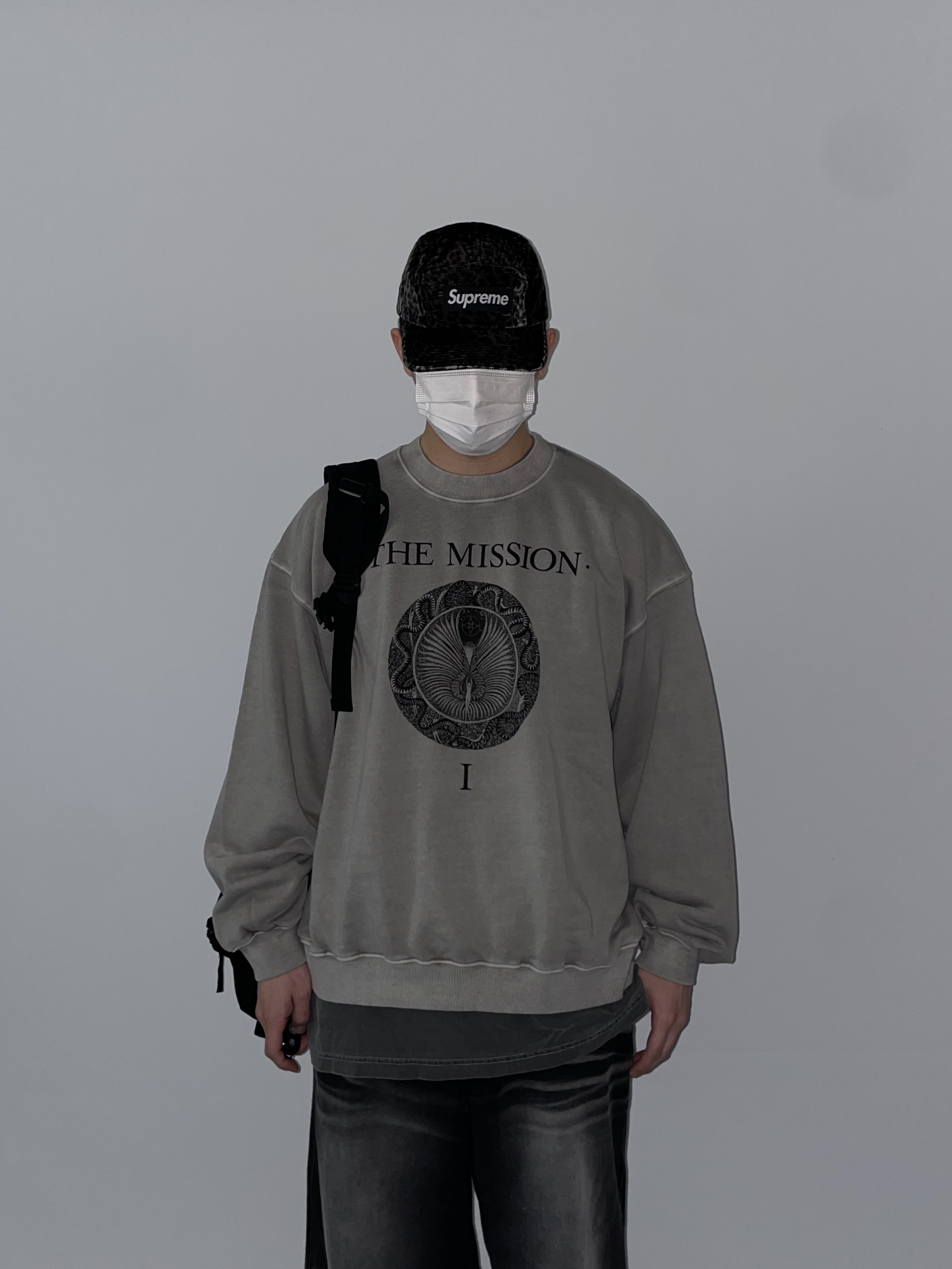 Balenciaga Defender Sneakers Black, Supreme Leopard Velvet Camp Cap Black - 24SS 착용 스타일 - 2