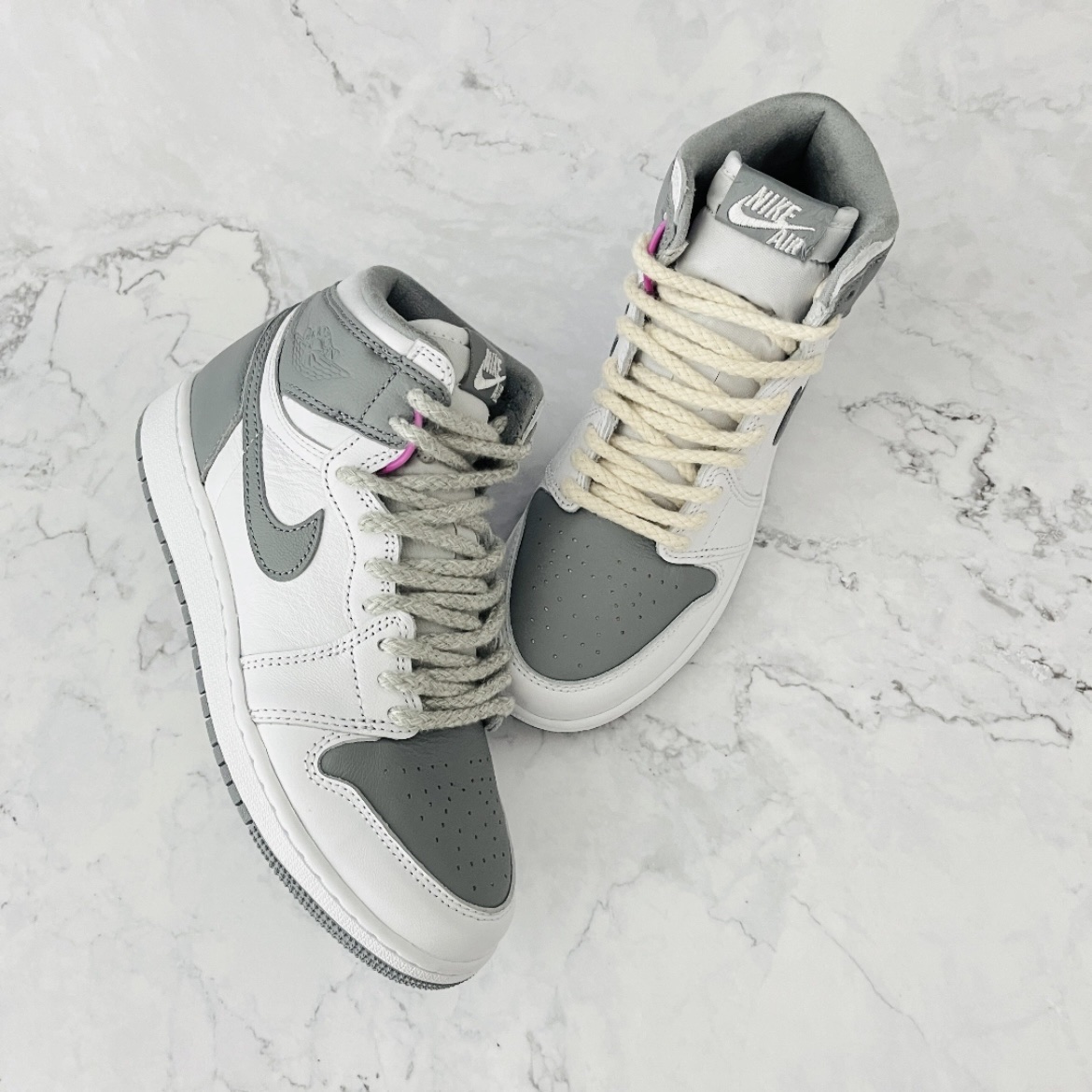 Nike Dunk Low SE Photon Dust and Summit White 착용 스타일 - 3