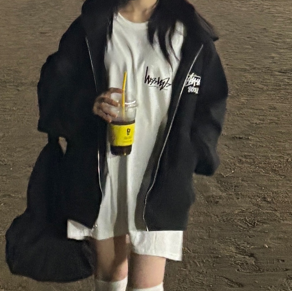 (W) Balenciaga 3XL Sneakers Light Beige, Stussy Stock Seoul Zip Hood Black 착용 스타일 - 2