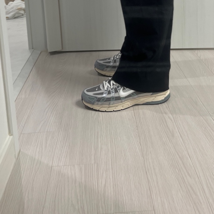Nike P-6000 Flat Pewter Light Iron Ore 착용 스타일 - 2