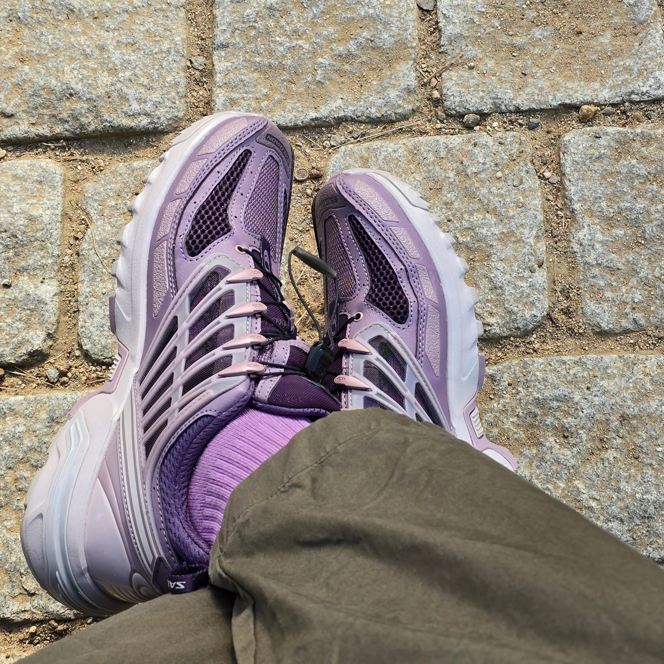 Salomon ACS Pro Nightshade Ashes of Roses 착용 스타일
