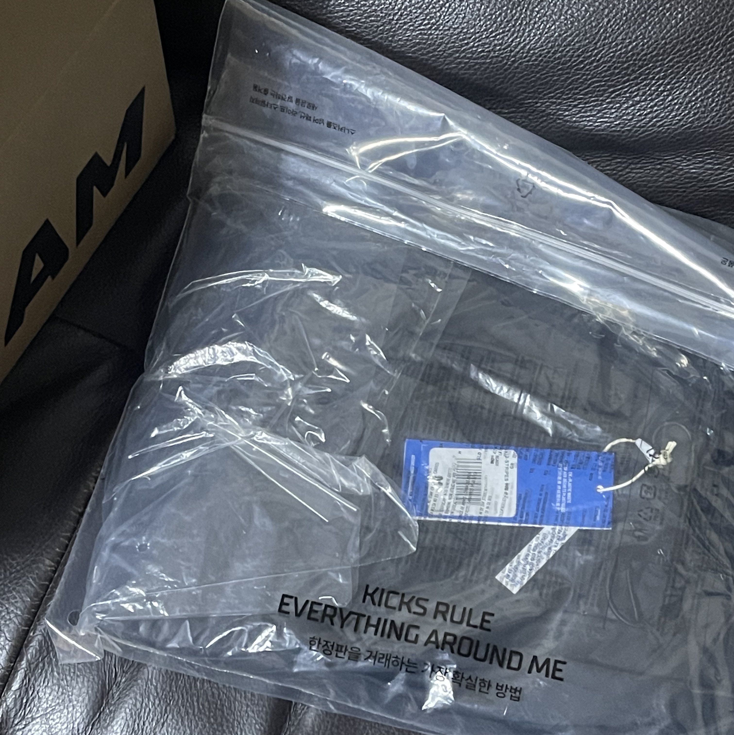 Adidas 3-Stripes Windbreaker Black - KR Sizing 착용 스타일