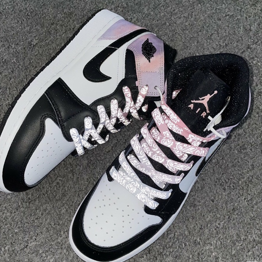 Jordan 1 Mid White Black Tie-Dye 착용 스타일 - 2