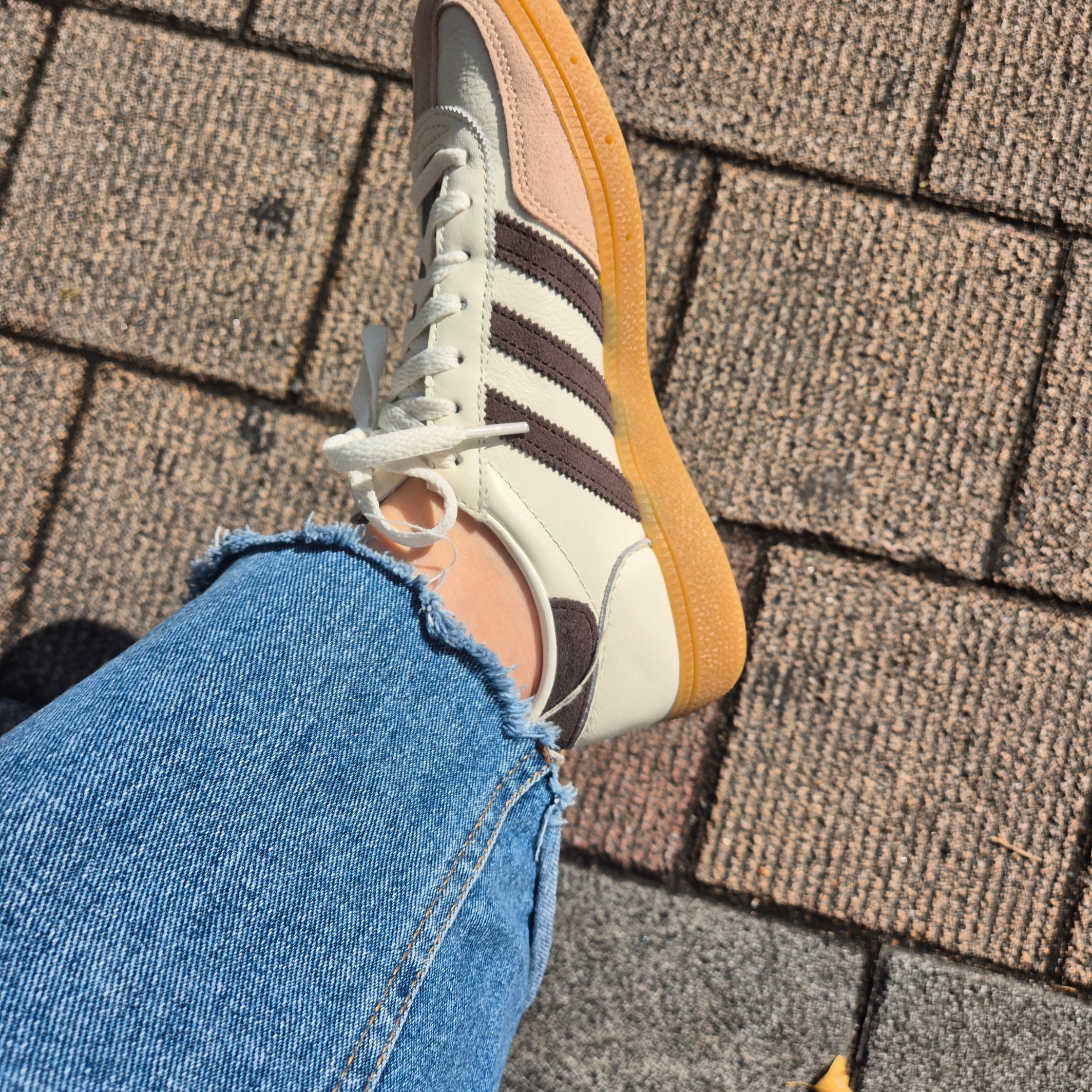 Adidas Spezial Handball Off White Dark Brown 착용 스타일 - 3