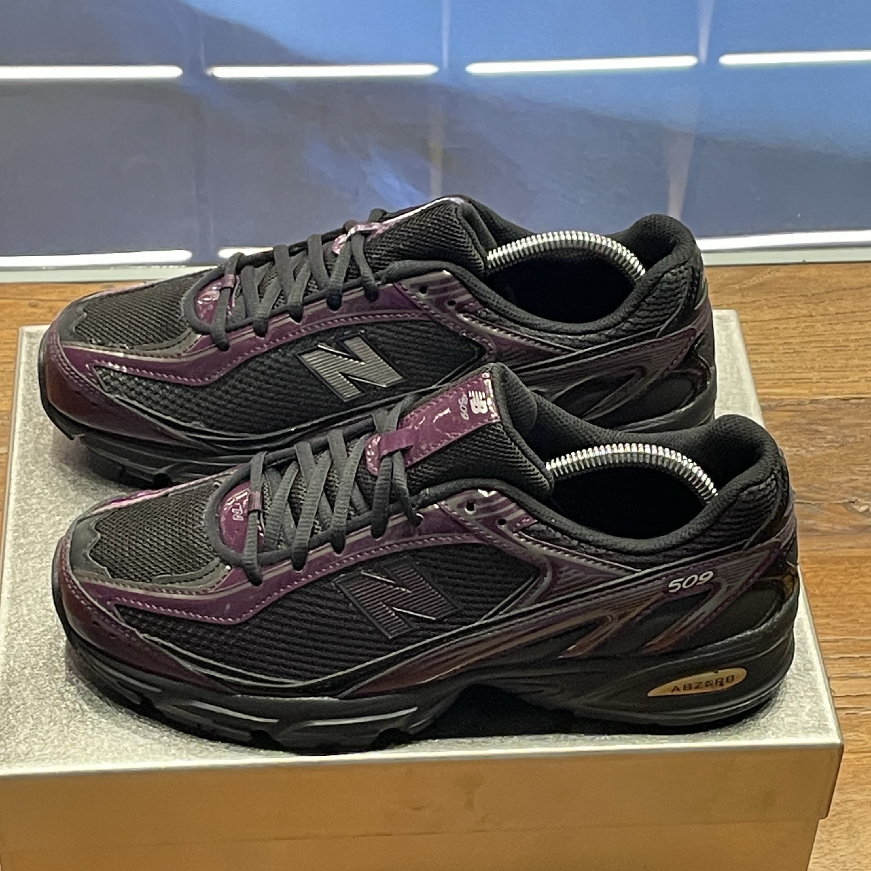 New Balance 509 Purple 착용 스타일