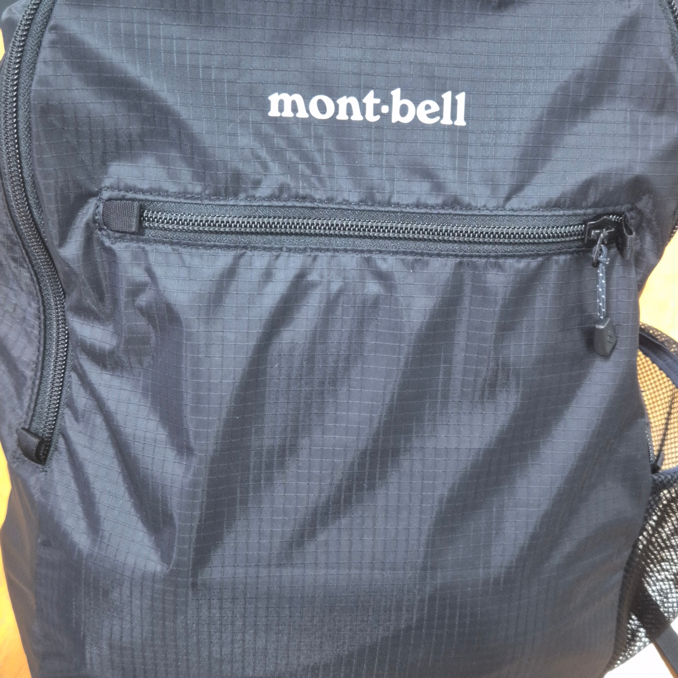 Montbell Pocketable Light Pack 18 Black 착용 스타일 - 1