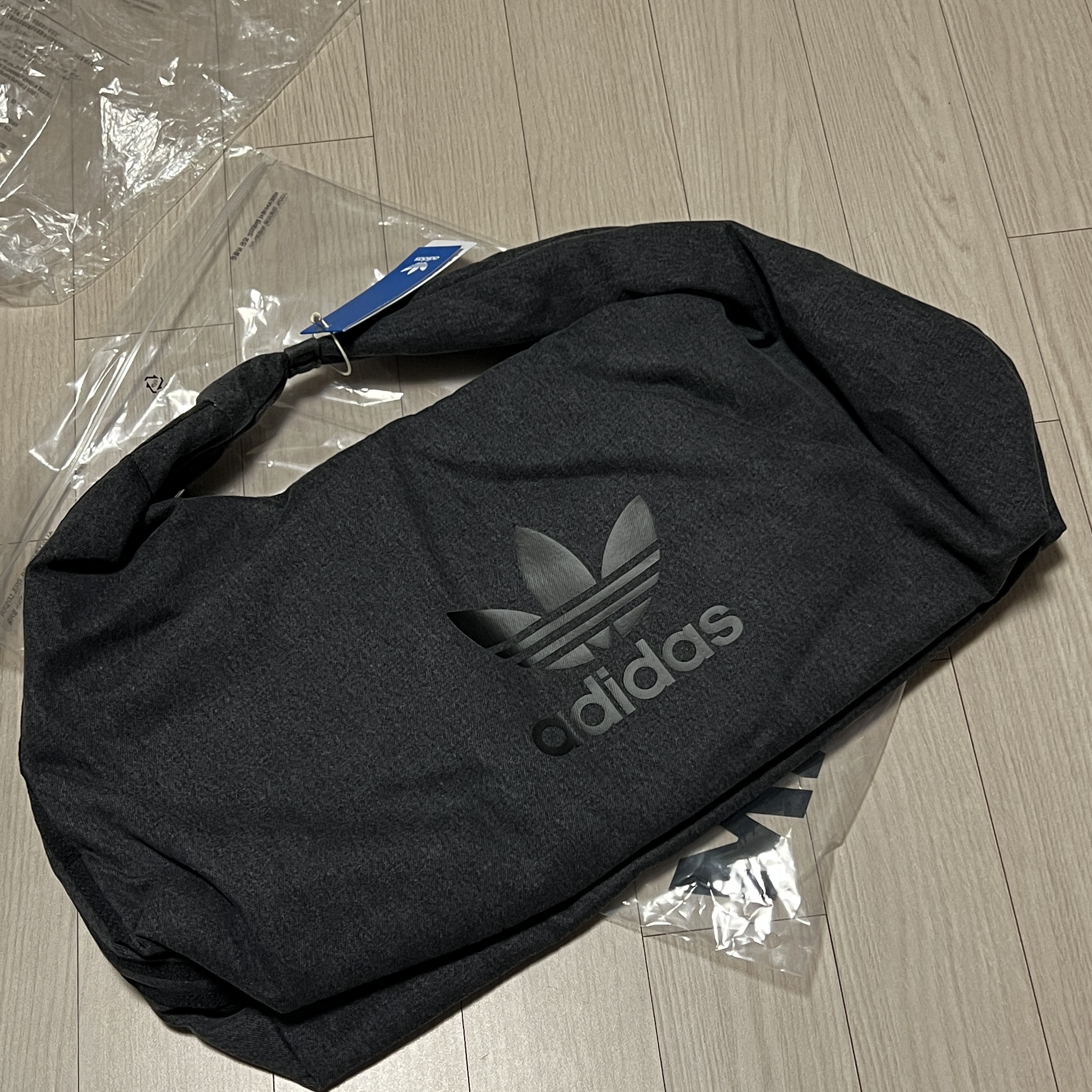 Adidas Always Original Denim Shoulder Bag Black 착용 스타일